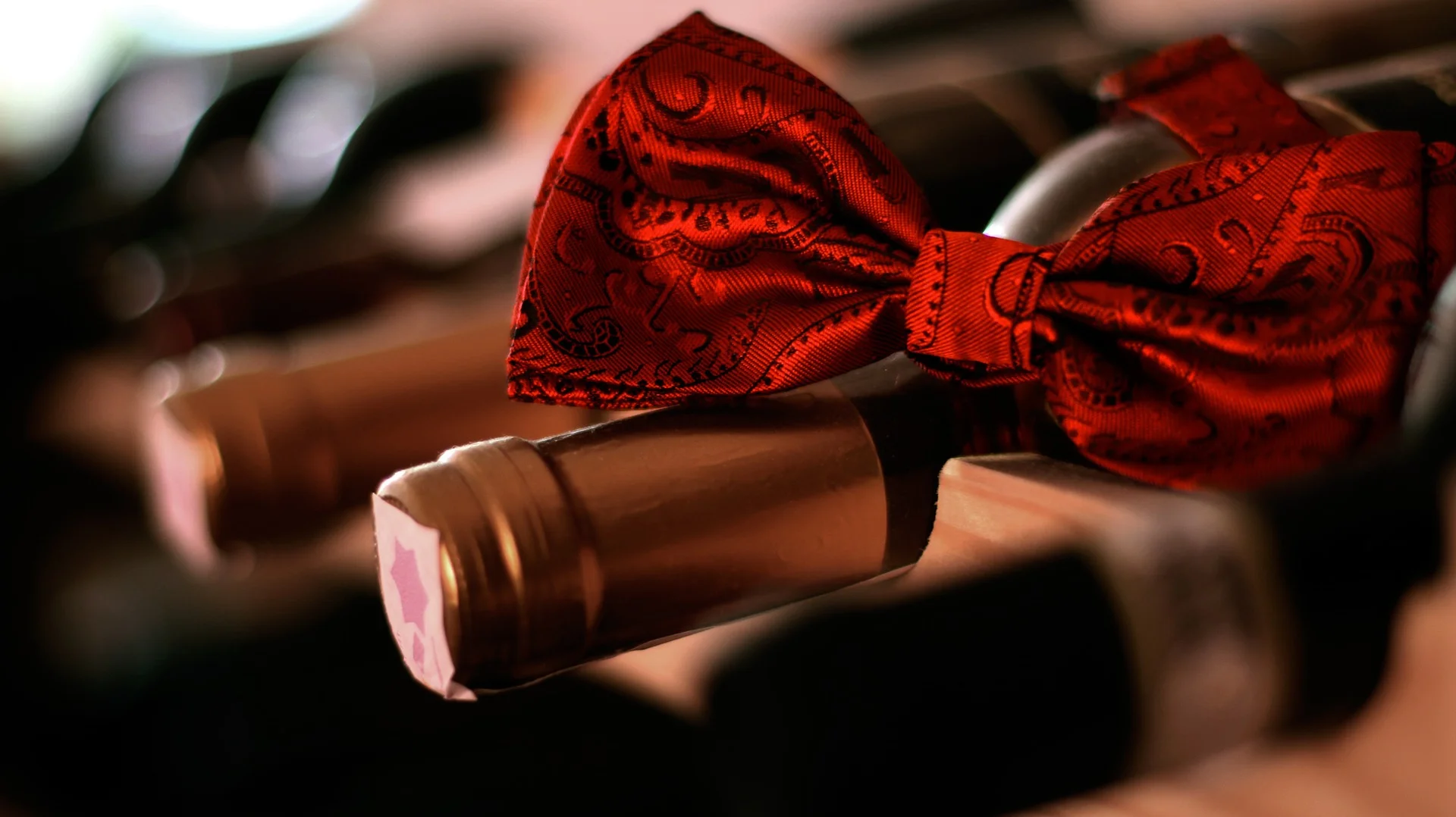 IMAGE 1_red-wine-1129189_1920.jpg
