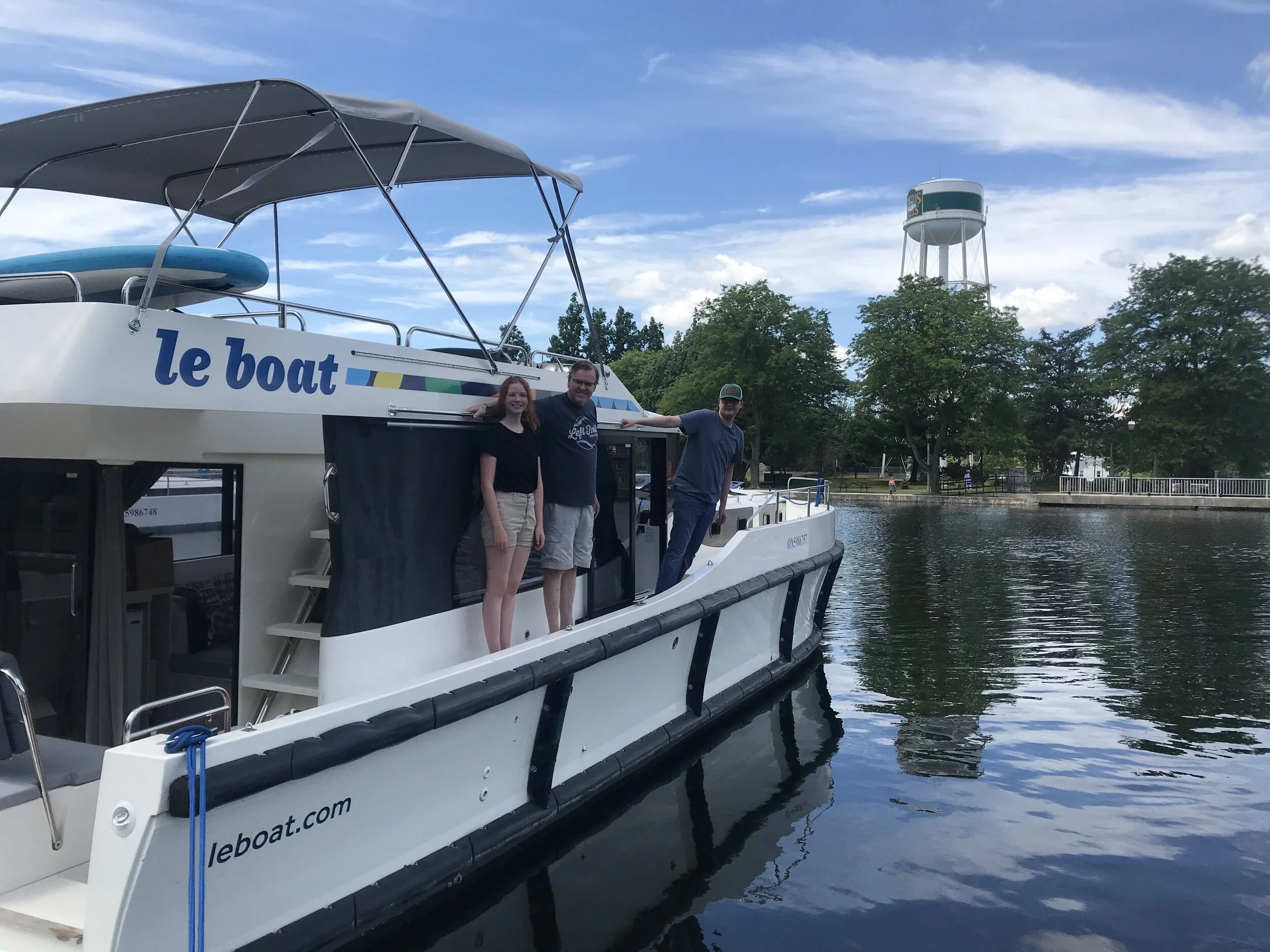 Modern Travel - Le Fun on Le Boat: Cruising the Rideau Canal