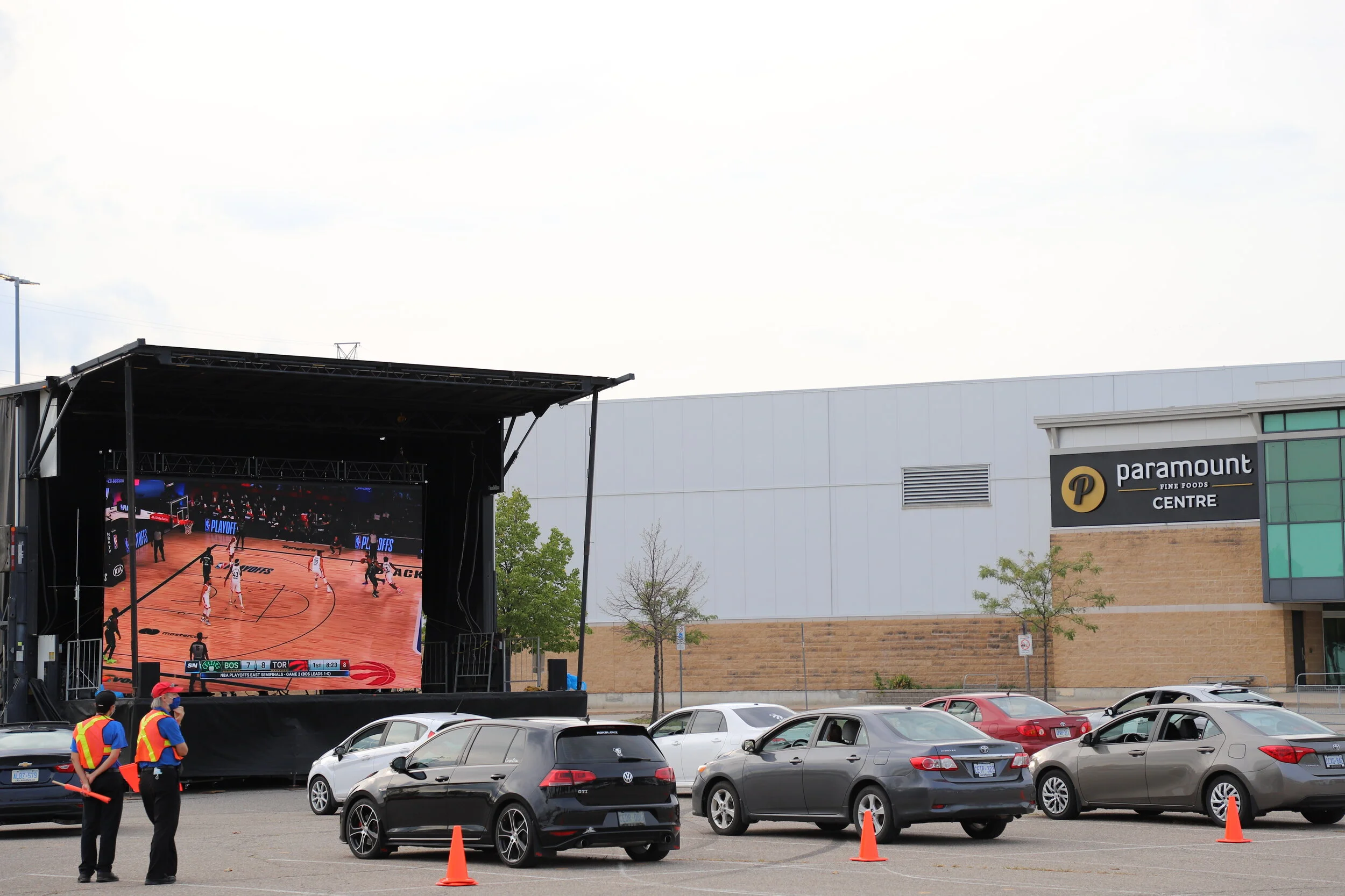 Watch the Toronto Raptors 2020 playoff games via a pop-up drive-in at Mississauga's Paramount Fine Foods Centre 