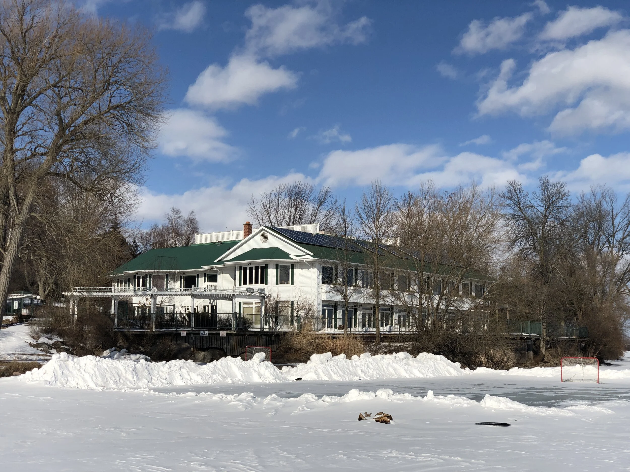 Modern Travel - One Tank Trip: Escape to Elmhirst's Resort this Winter