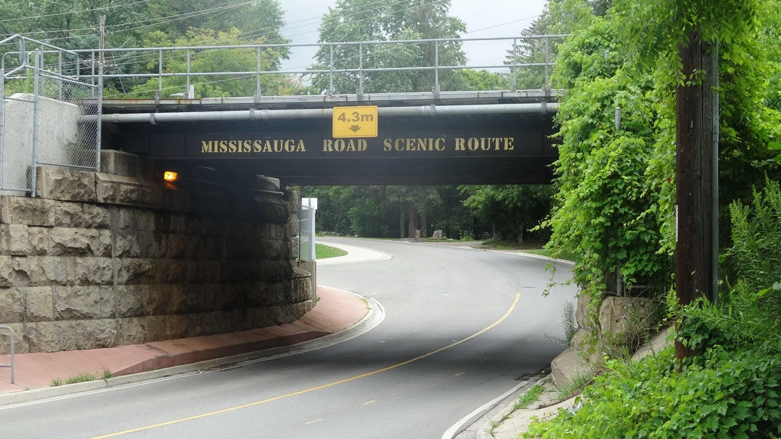Exploring historic Mississauga Road during Heritage Week 2022