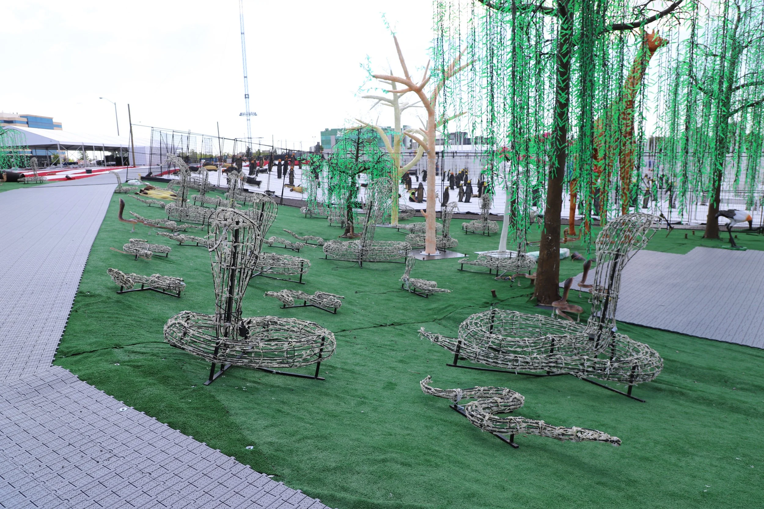 A behind the scenes look at creating Mississauga's Illumi — A Dazzling