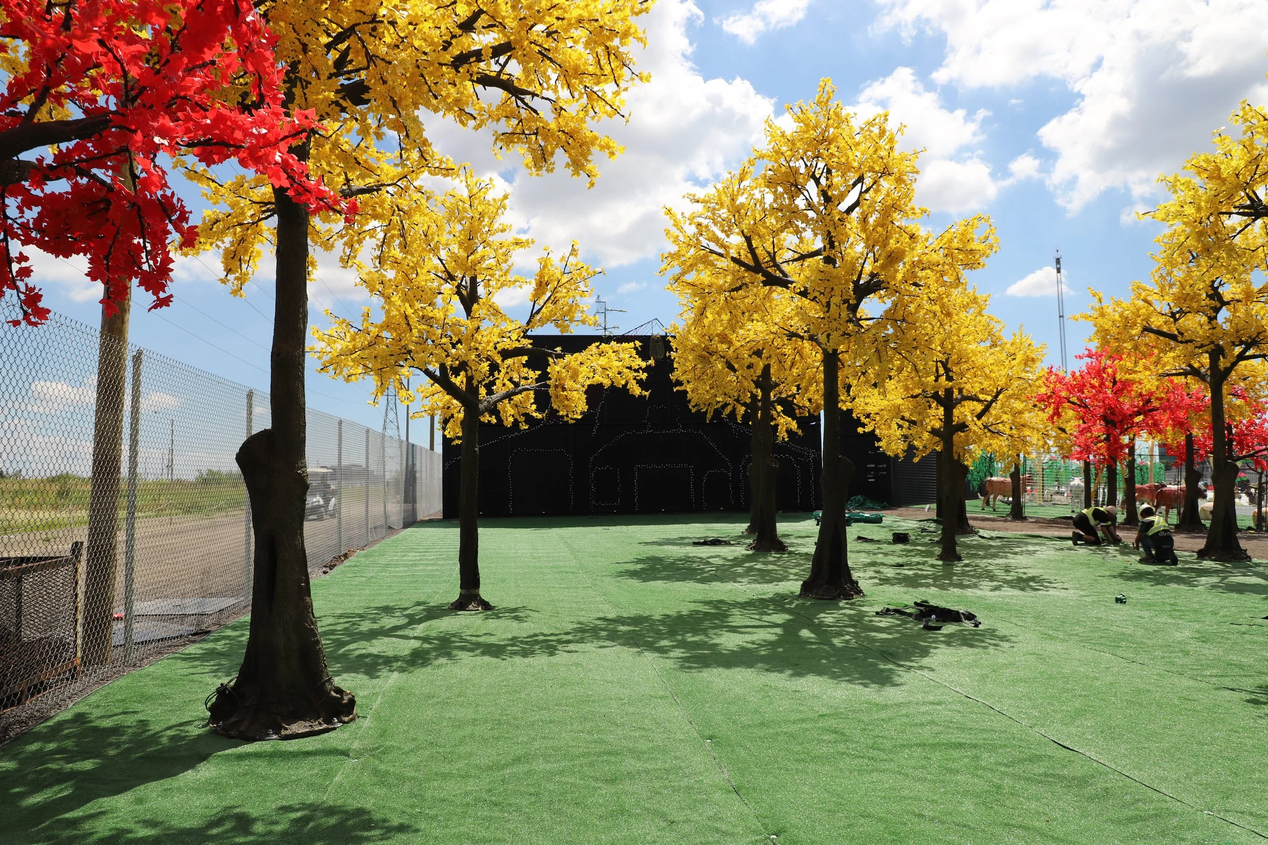 A behind the scenes look at creating Mississauga's Illumi — A Dazzling