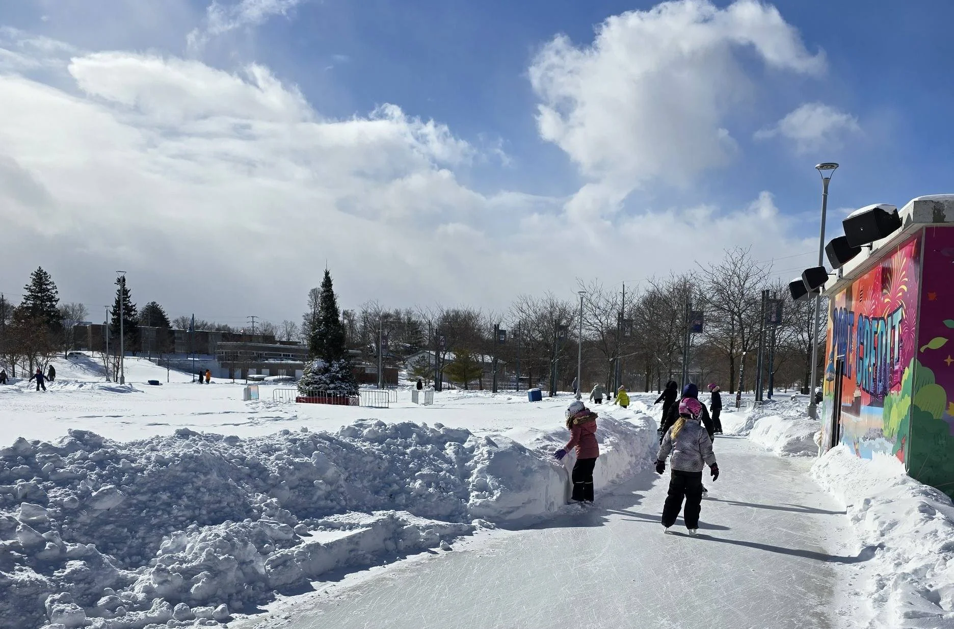 Where to go Outdoor Skating in Mississauga