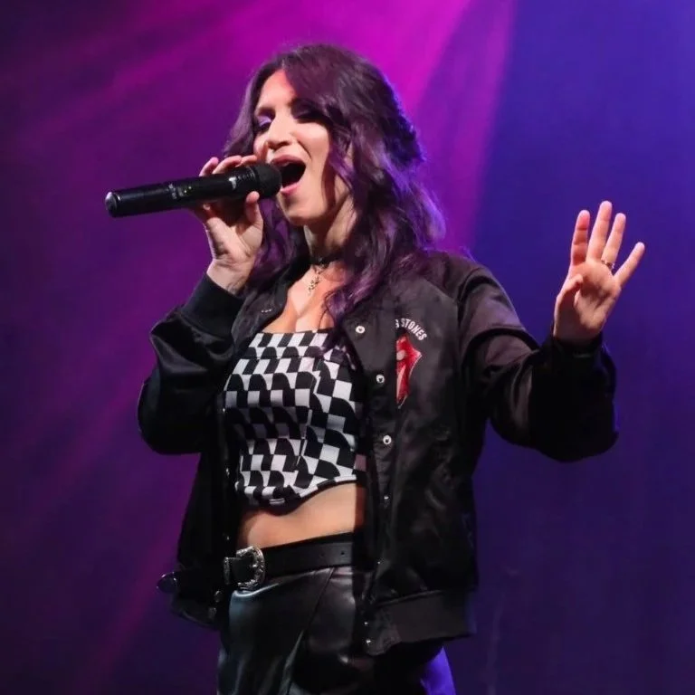 Artist Glimpse: Nix Ironstone