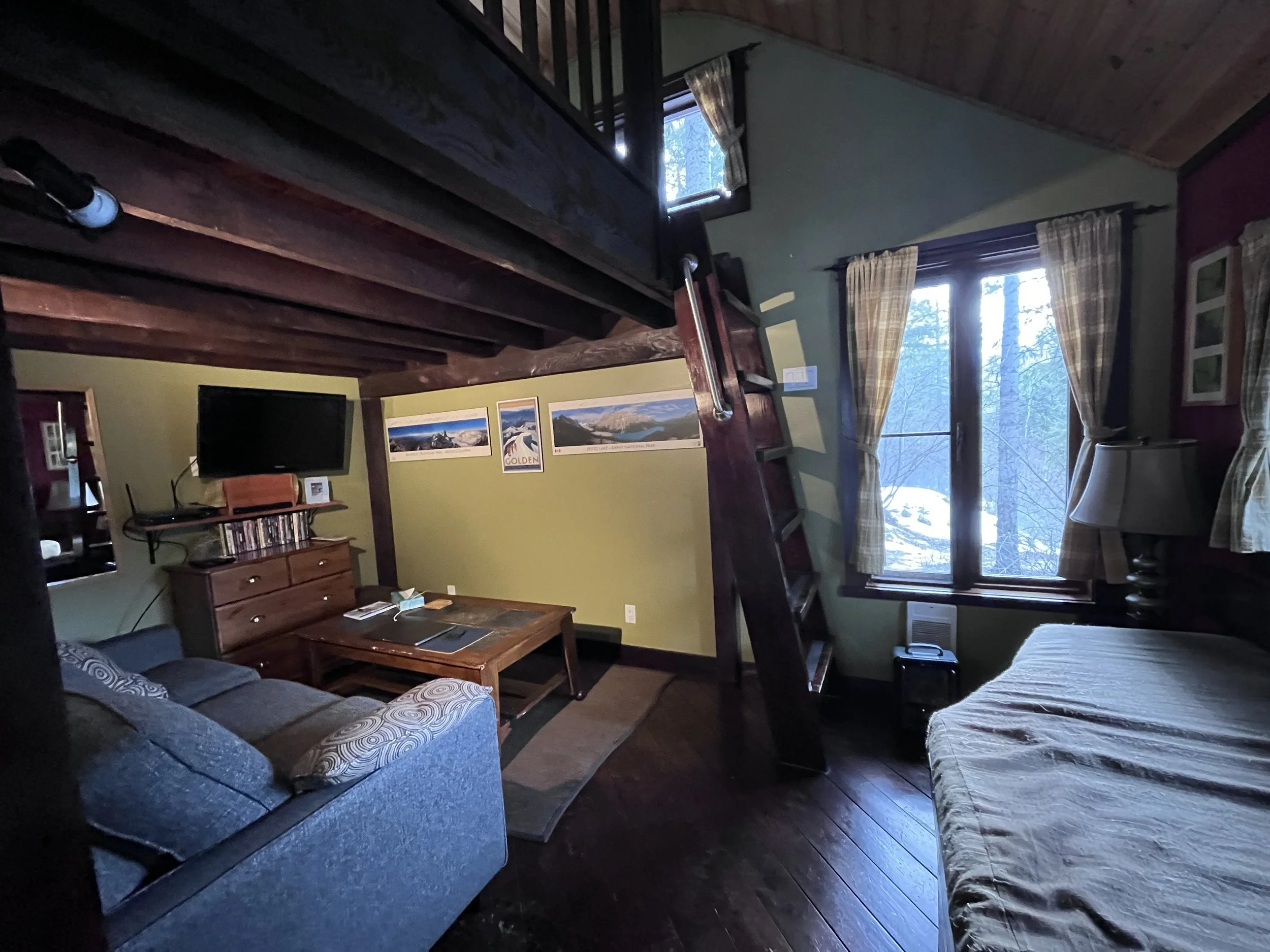 Cedar House Chalets in Golden Jay Kana 2.JPG