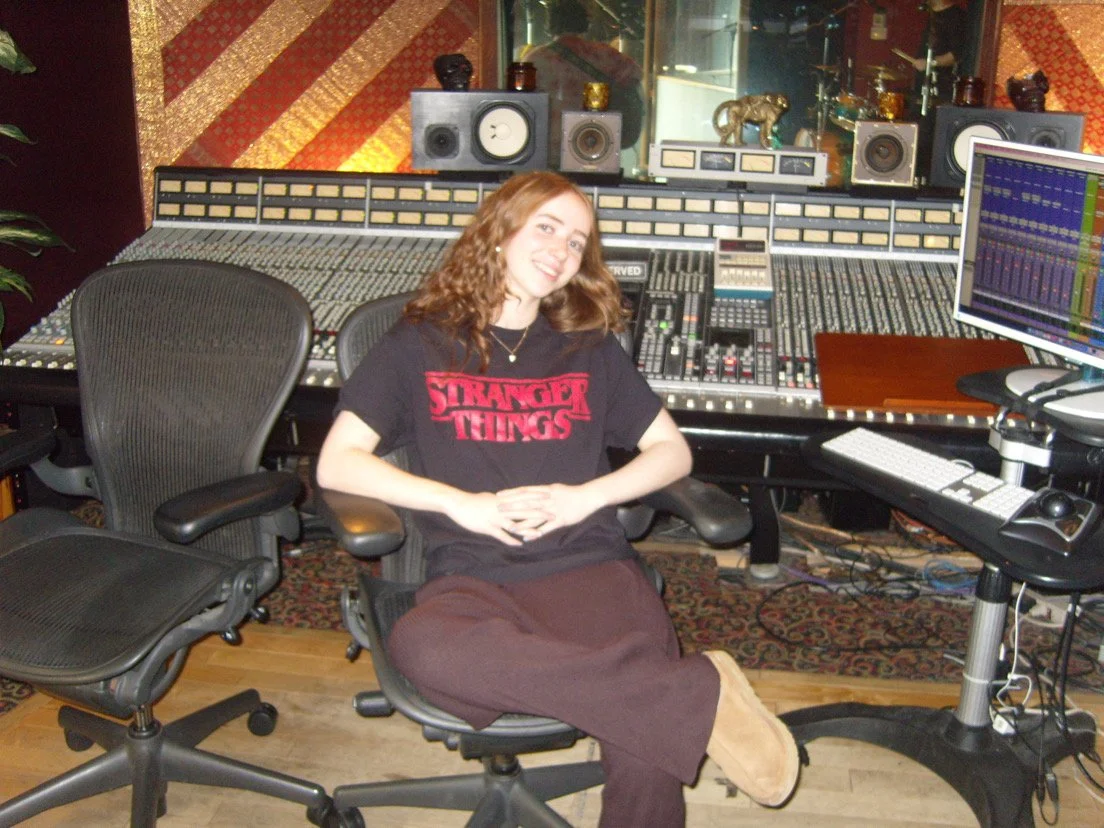 Artist Glimpse: Daphne Lane