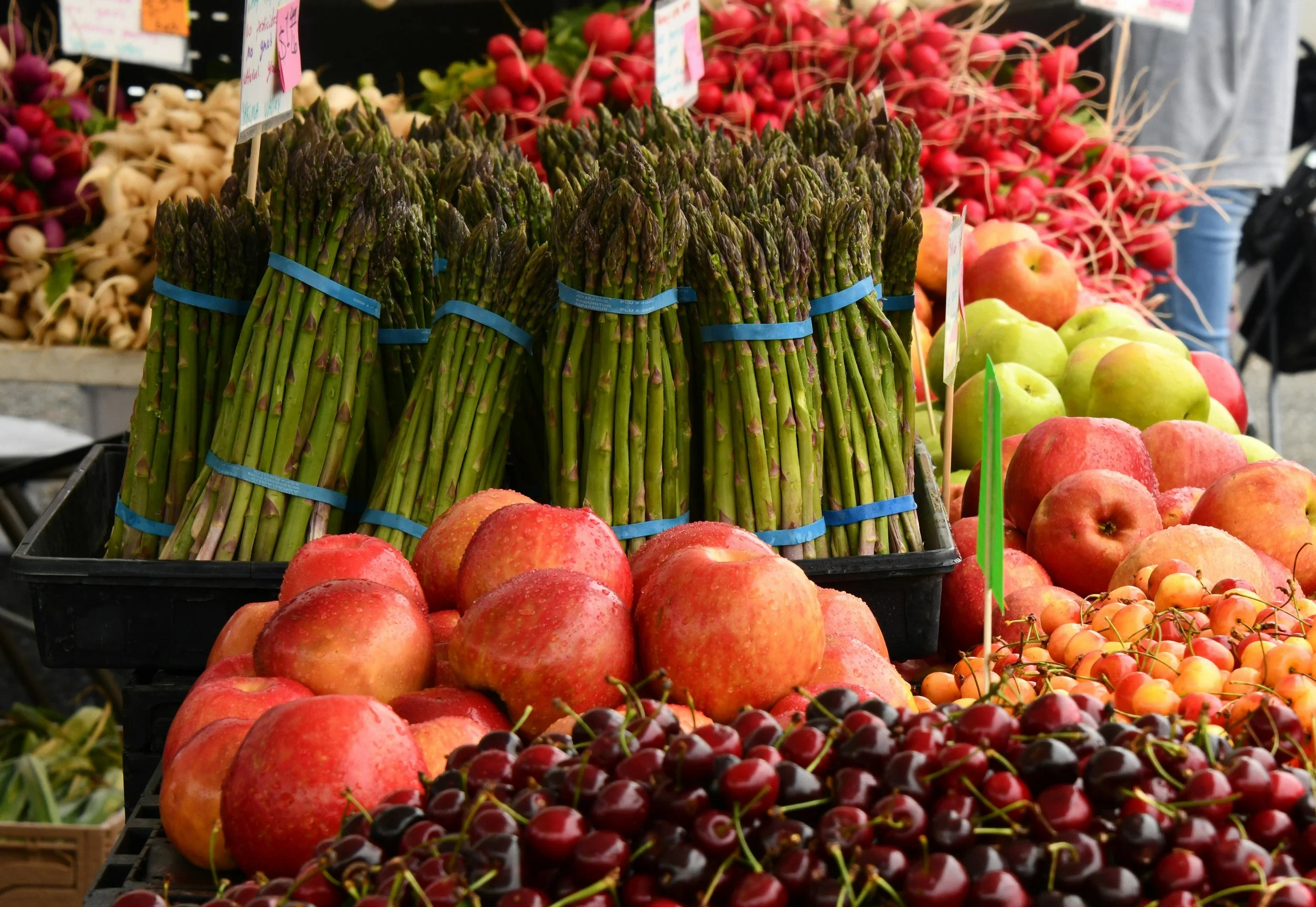 These are Mississauga's Four Farmers Markets to Support