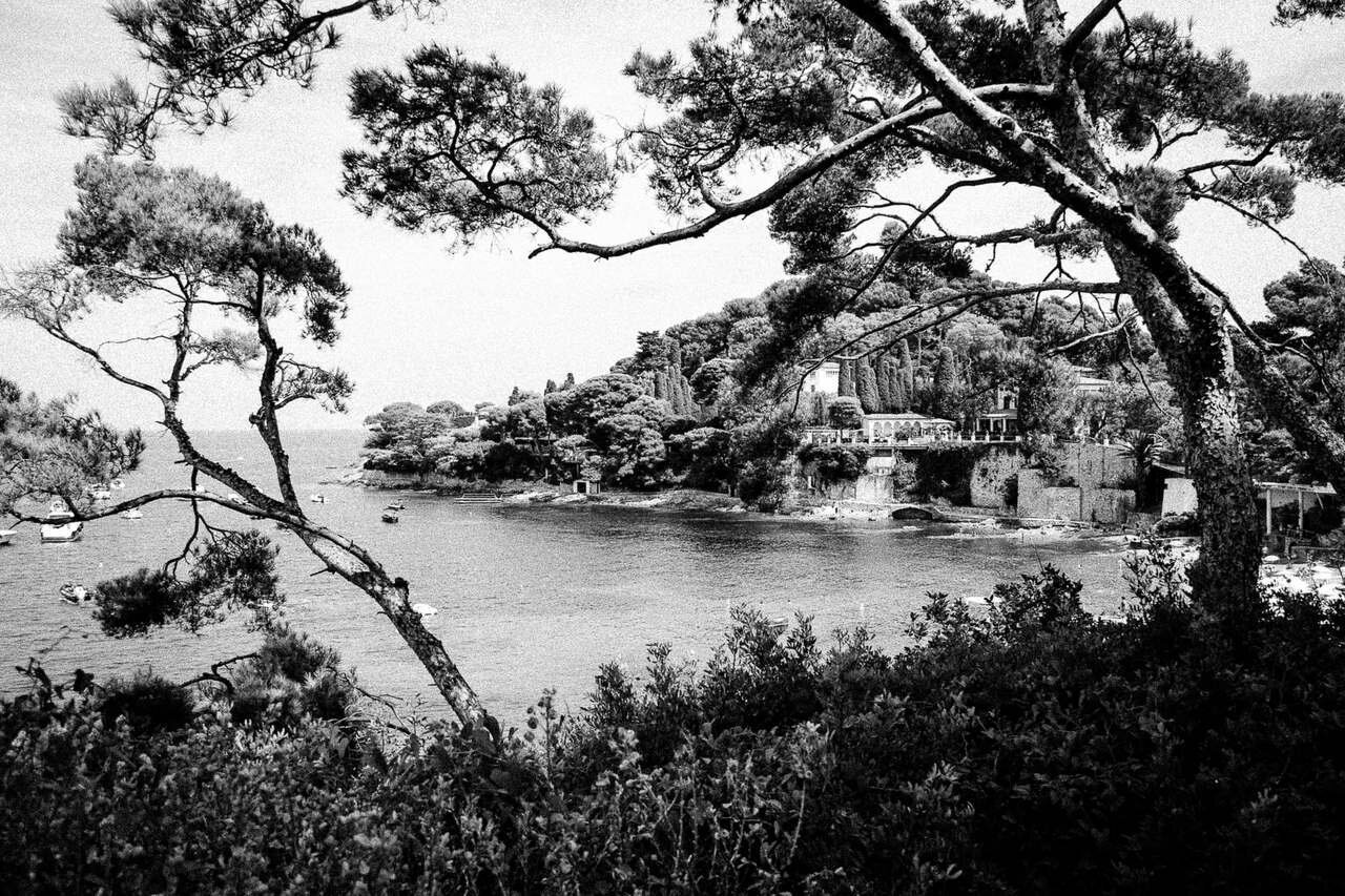 Cote d'azur, france, 2016 
.
.
.
#landscapephotography #vintagemood #50mm #bnwphotos #bwnphotography #bnw_planet #simply_noiretblanc #onfilm