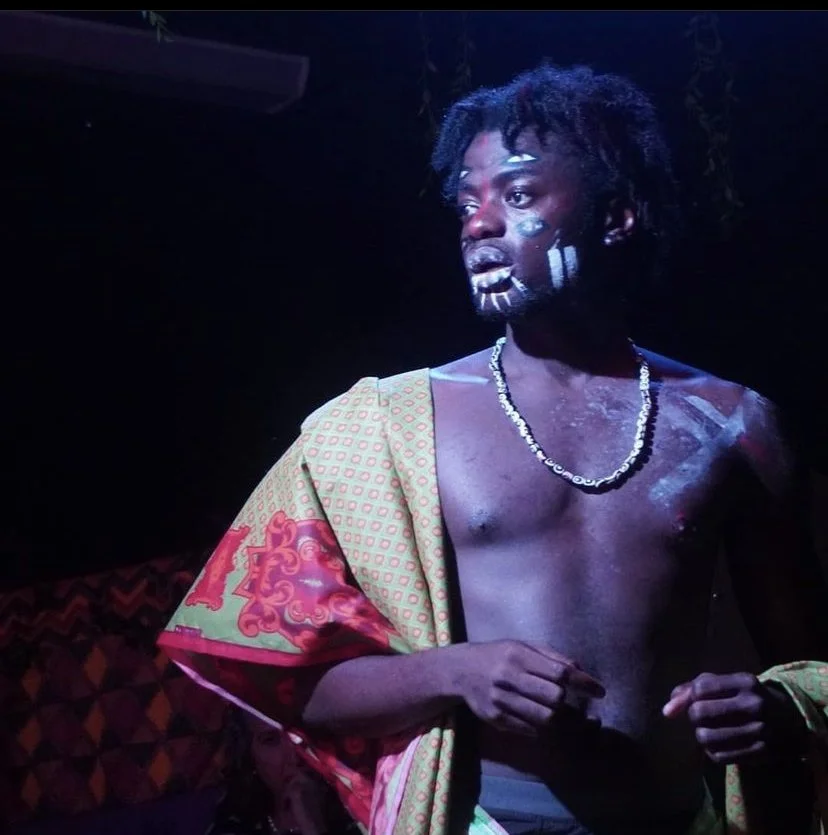 Sefanja in the role of Baa Akua in Oskuneru.