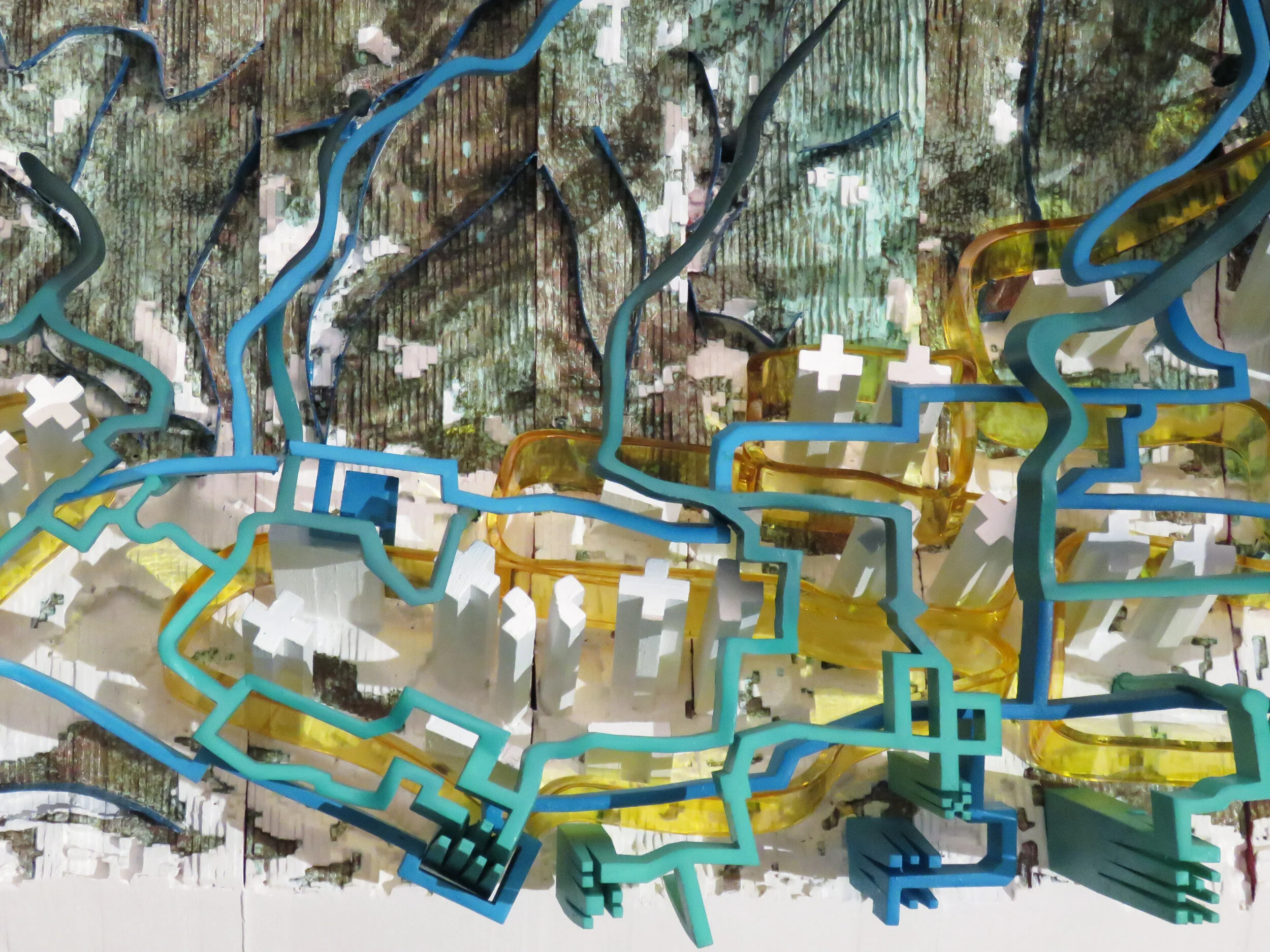 Collaborating with students and researchers from two universities, this project speculates how higher density and environmental standards can catalyze novel architectures, landscapes, and productive "living together" modes in Hong Kong. 我们的模型在规模和城市