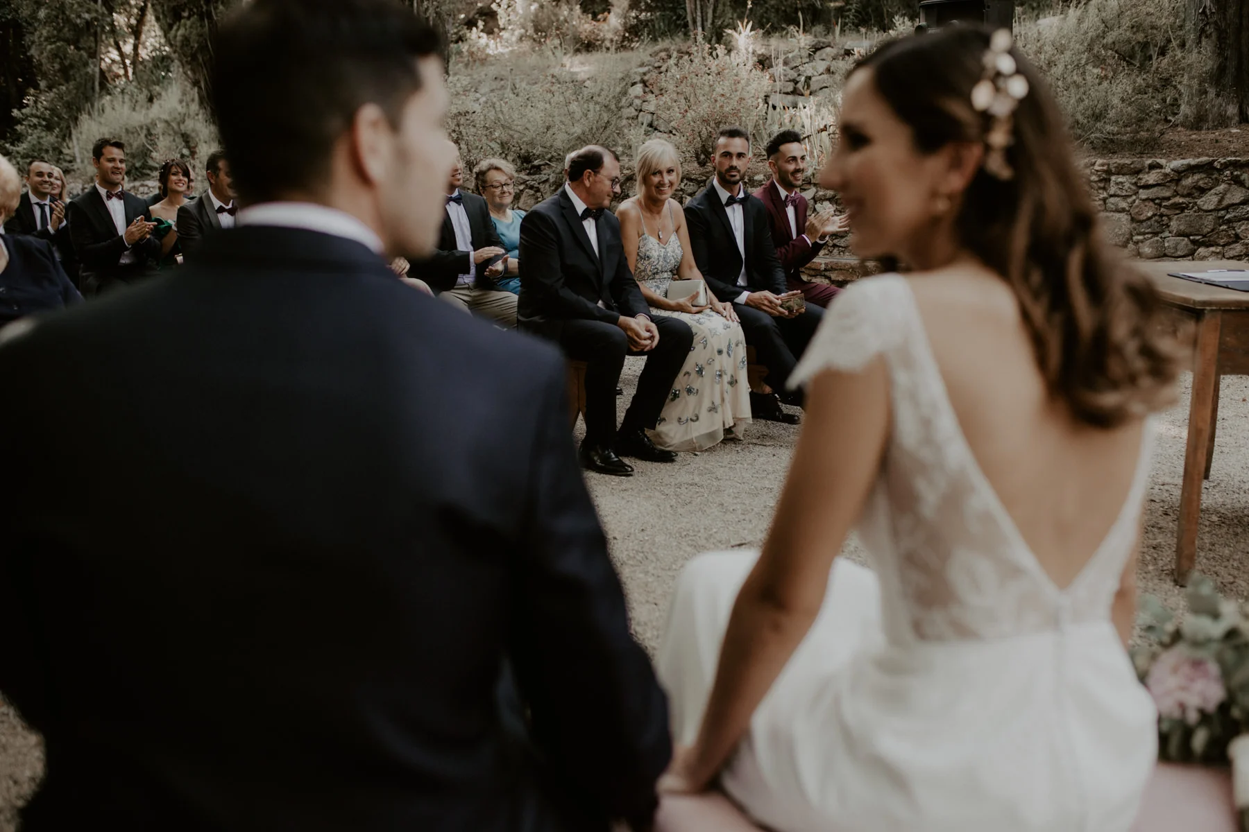 alt_thenortherngirlphotography_couples_weddingphotographer_photographer_wedding_boda_fotografodebodas_fotografobodasbarcelona_bodaindie_bodasconestilo_bodaensantperedeclara_jennifermiguel-317.jpg