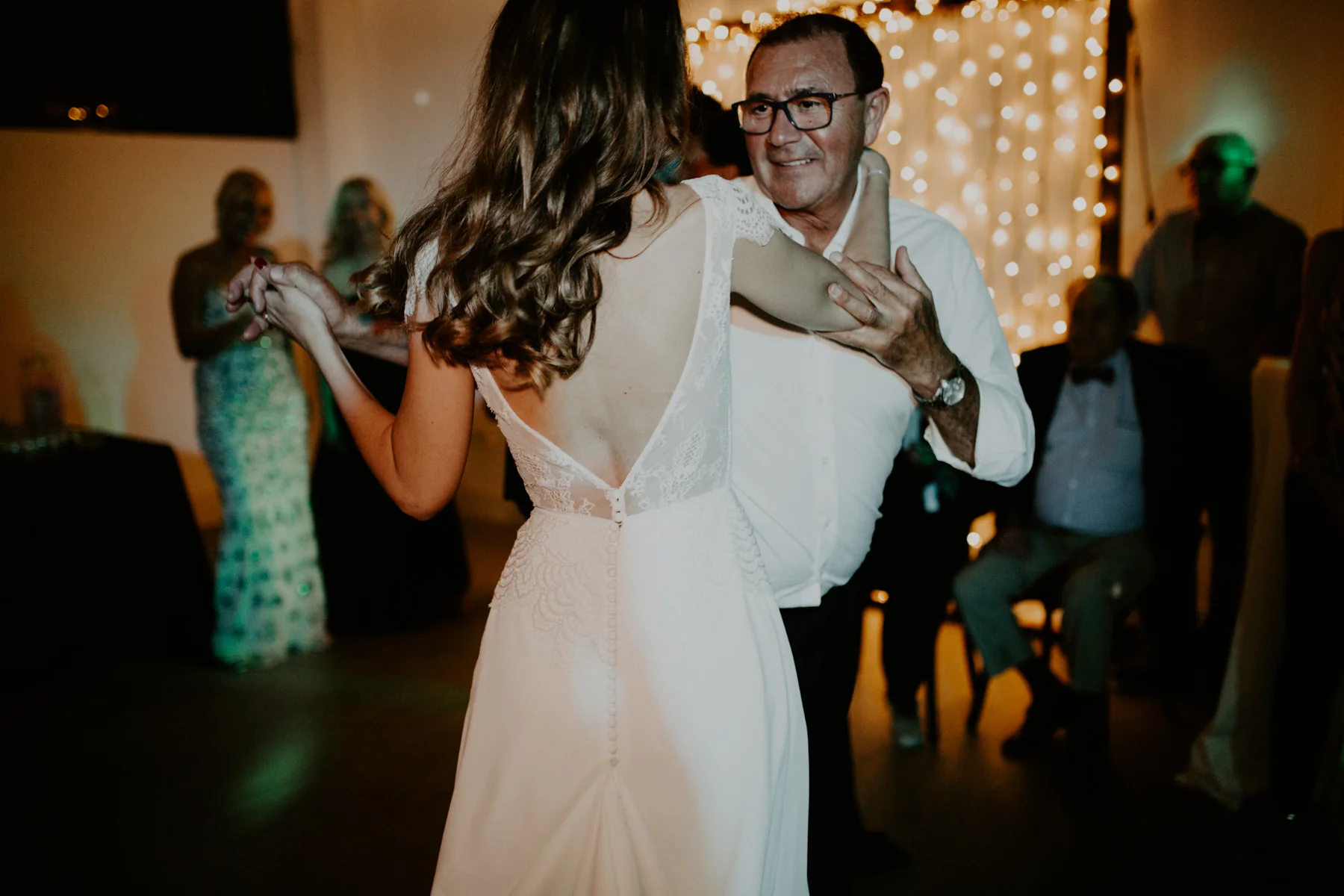 alt_thenortherngirlphotography_couples_weddingphotographer_photographer_wedding_boda_fotografodebodas_fotografobodasbarcelona_bodaindie_bodasconestilo_bodaensantperedeclara_jennifermiguel-976.jpg