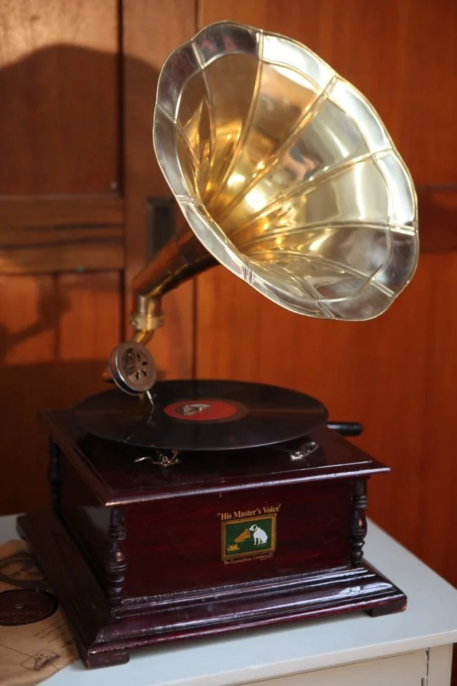 Replica vintage wind up gramophone