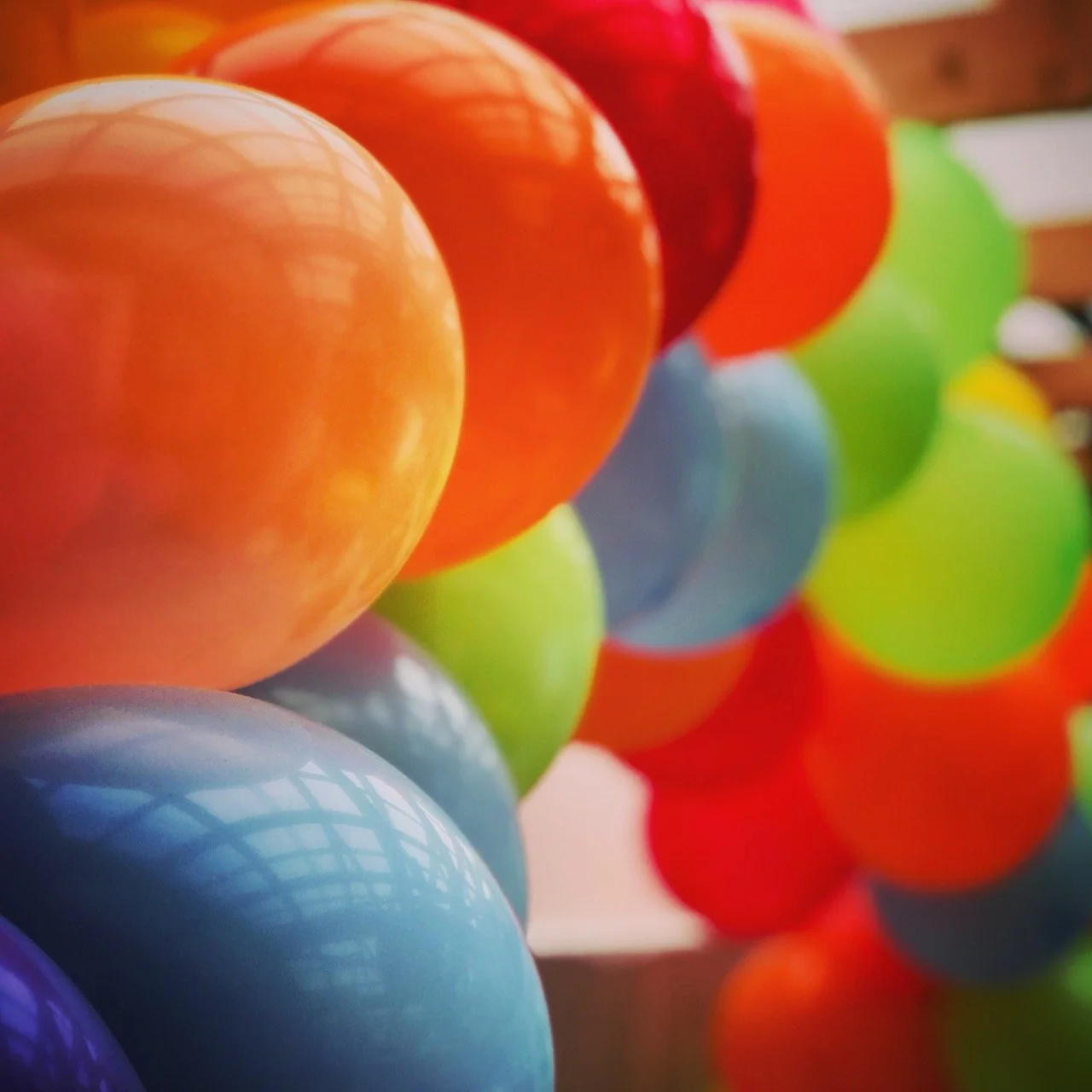 Balloon Arch, Columns &amp; Pump Set Party Event Decoration Hire