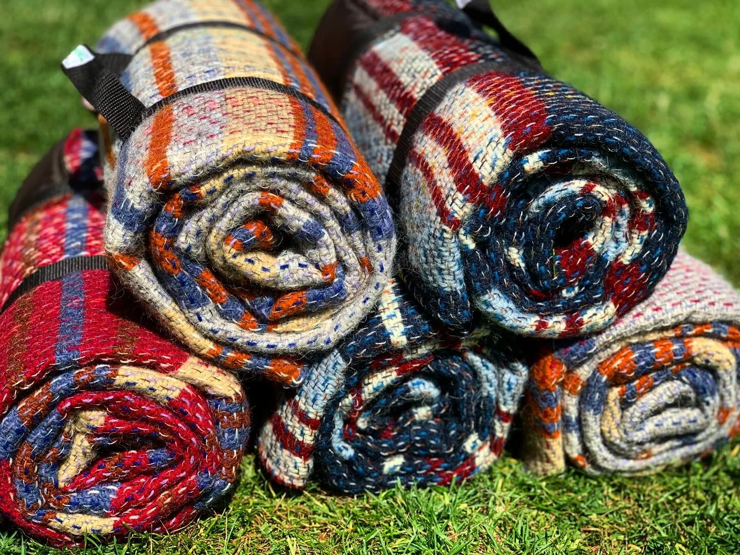 We have new items available to hire!!! Gorgeous quality recycled picnic rugs with water resistant backing. We are in love 😍 with these! Perfect to use as hay-bale covers too!!!!!!! Only &pound;5 each to hire!!!!!!
Check these out and other fab outdo