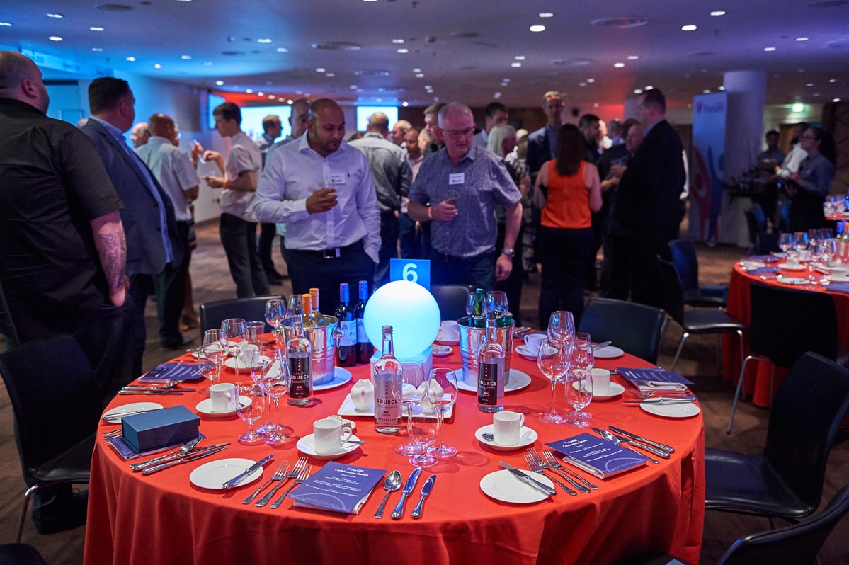 Tables_before_dinner_4309.jpg