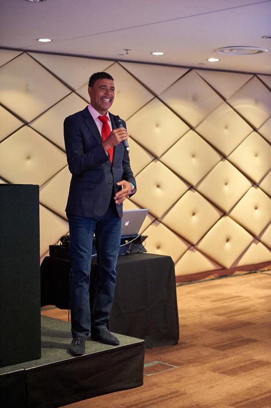 Chris_Kamara_4419.jpg