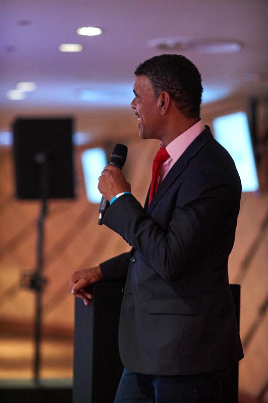 Chris_Kamara_4491.jpg