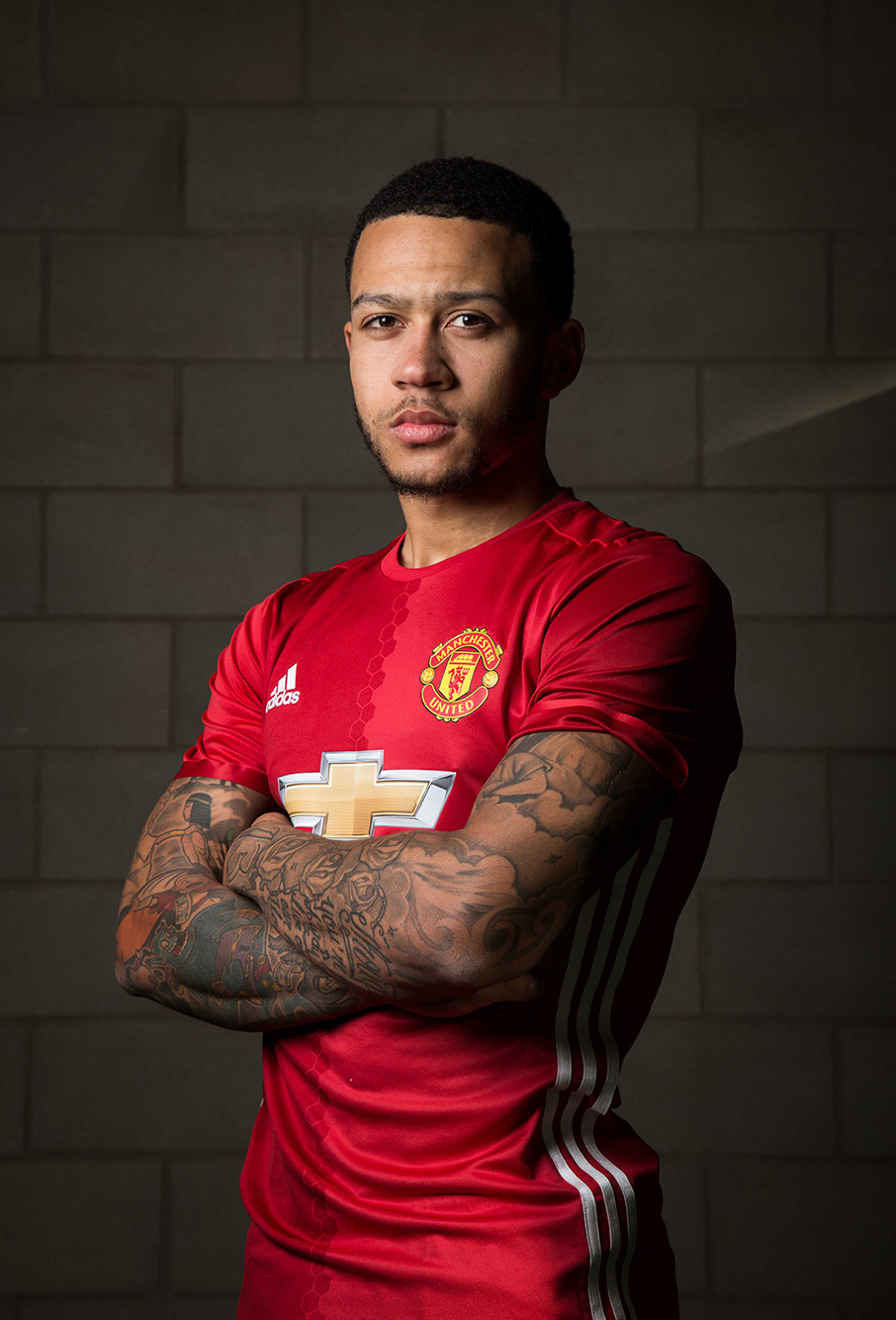 manchester_united_home_kit_memphis_depay_3.jpg