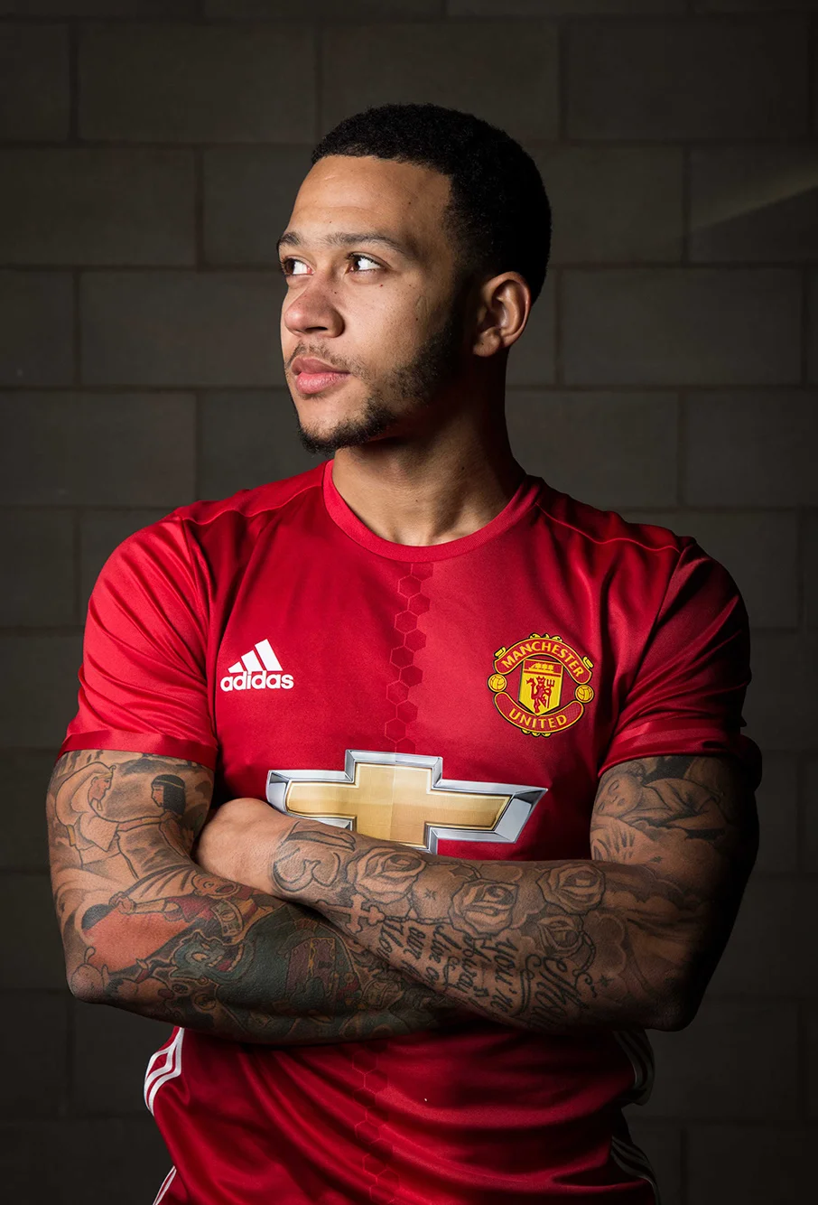 manchester_united_home_kit_memphis_depay_4.jpg