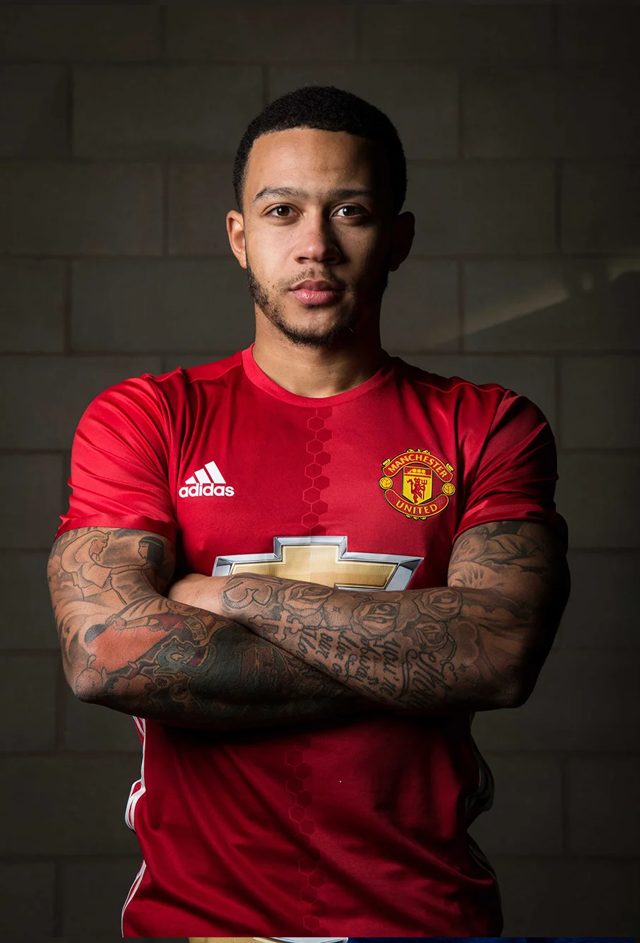 manchester_united_home_kit_memphis_depay_5.jpg
