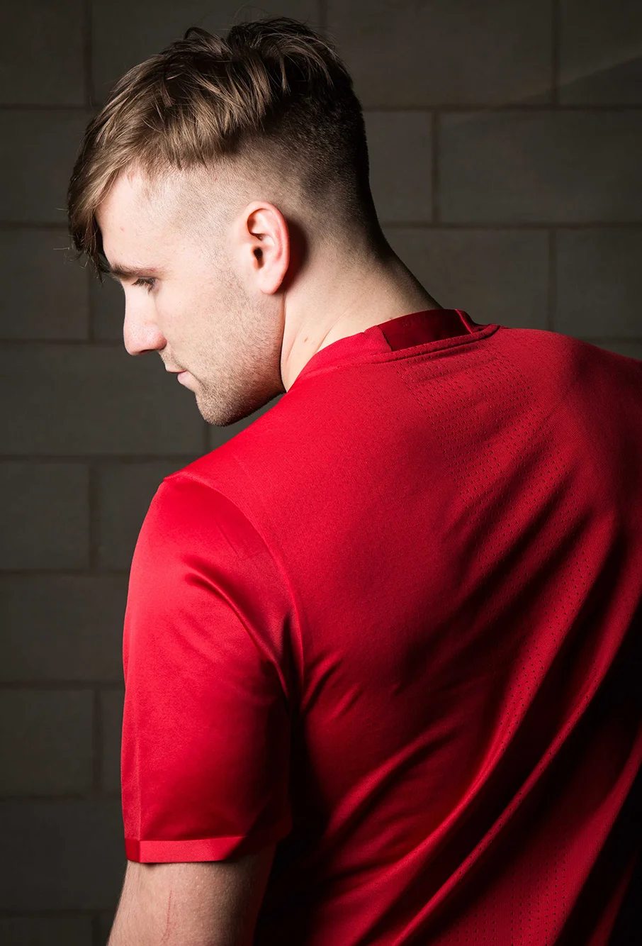 manchester_united_home_kit_luke_shaw_1.jpg