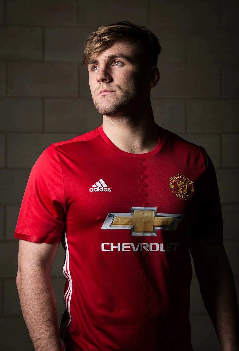 manchester_united_home_kit_luke_shaw_3.jpg