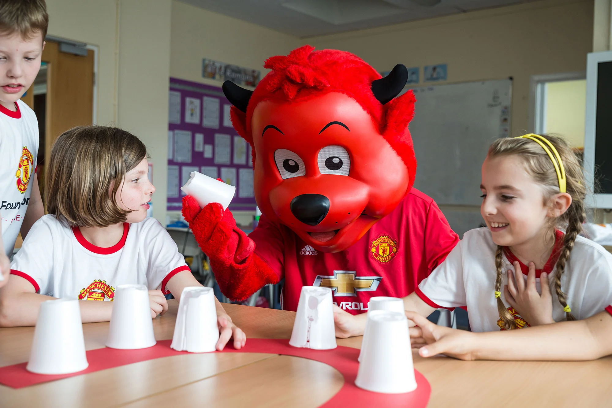 eat_well_with_Manchester_United_9.jpg