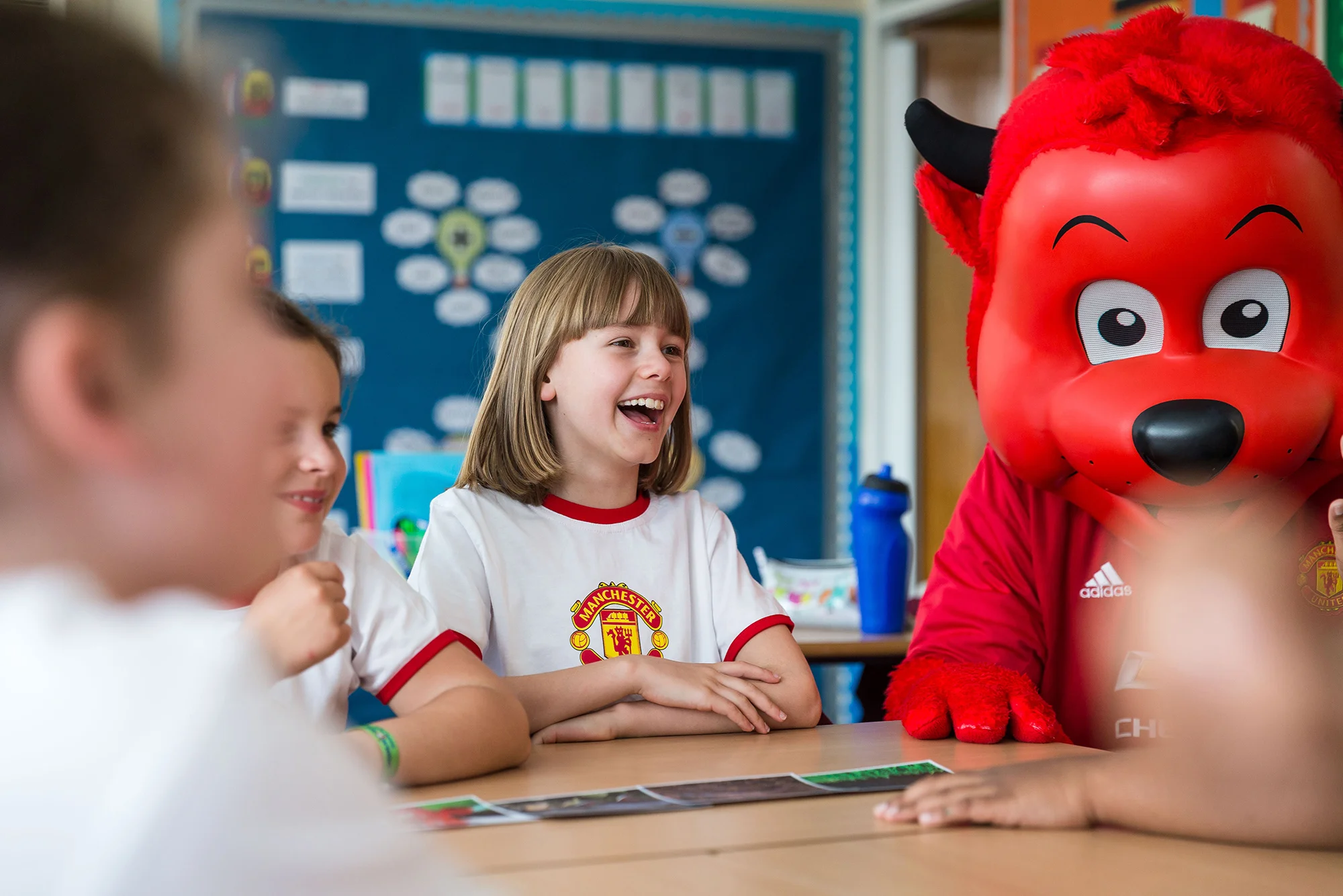 eat_well_with_Manchester_United_12.jpg