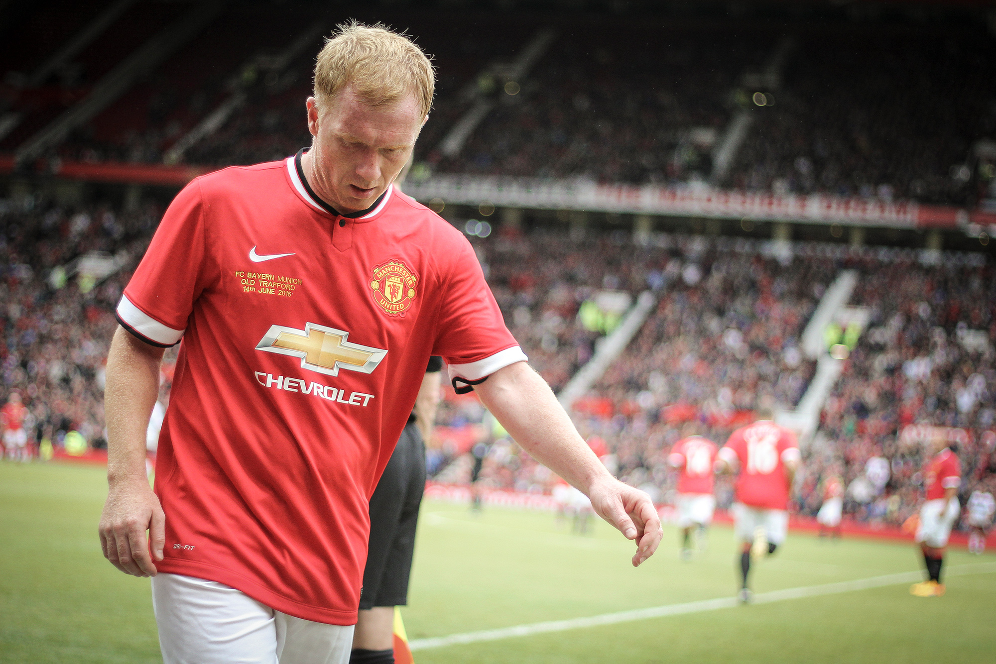 legends_are_back_paul_scholes.jpg