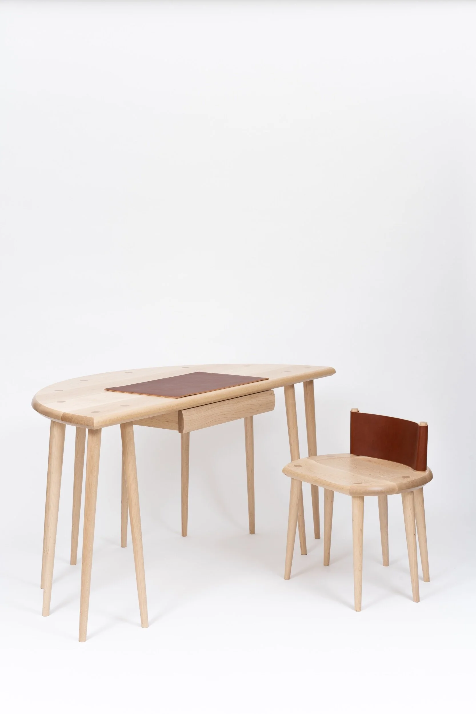 Chord Desk/Chord Chair