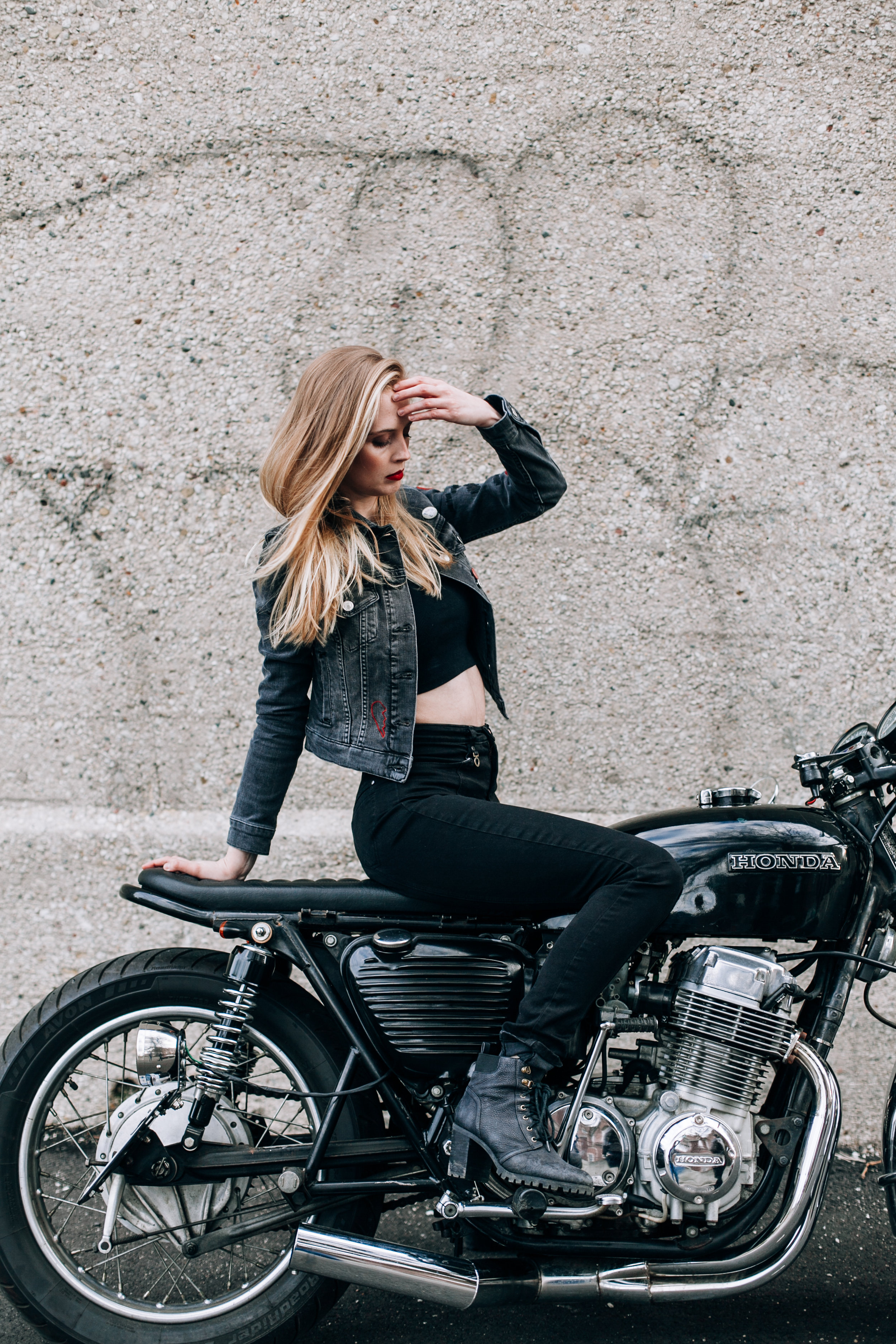 Chicago Engagement Photographer, Illinois Engagement Photographer, Chi-town Engagement photographer, Biker photos, Chicago Photographer, Chicago Portrait Photographer, Couple on a motorcycle session