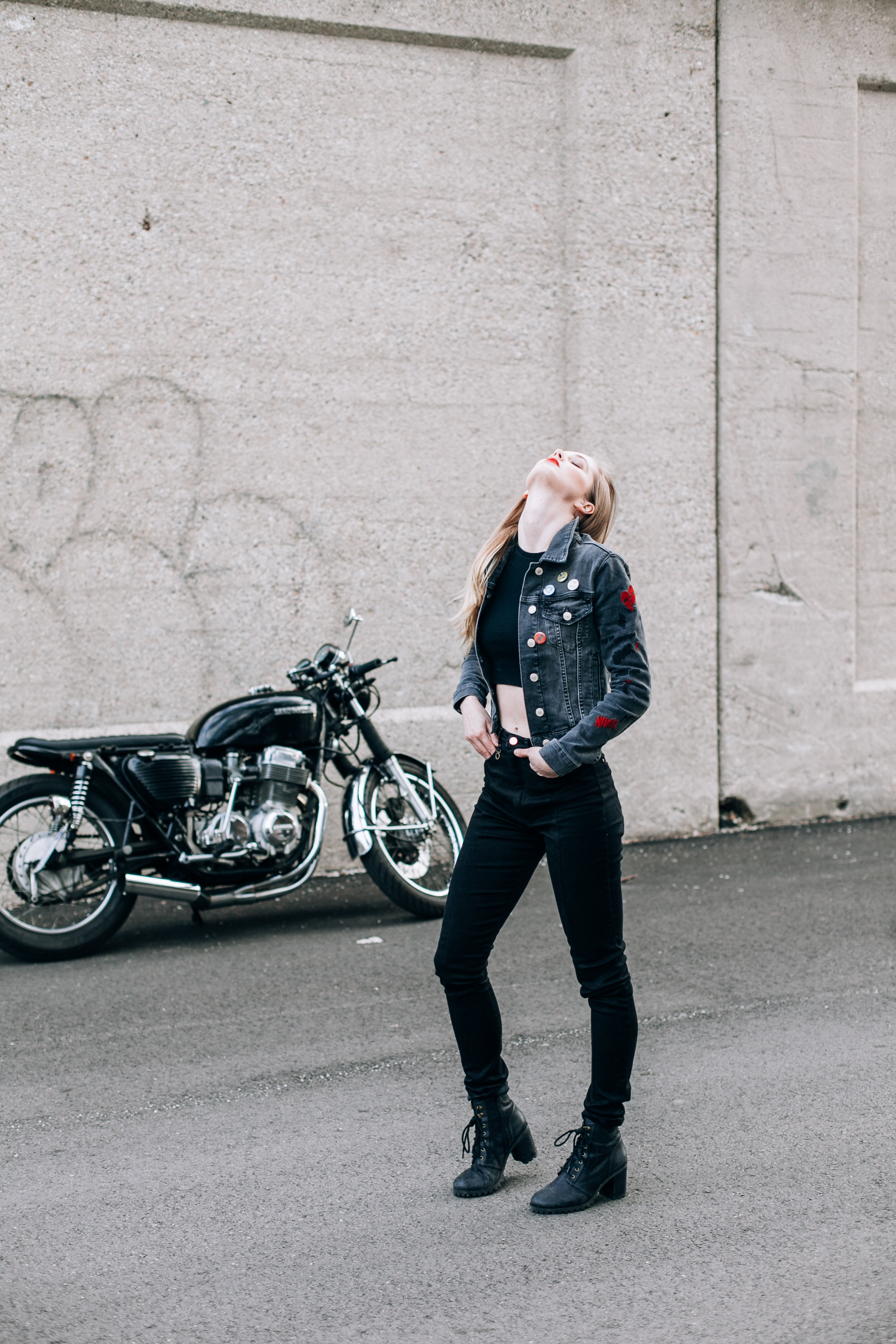 Chicago Engagement Photographer, Illinois Engagement Photographer, Chi-town Engagement photographer, Biker photos, Chicago Photographer, Chicago Portrait Photographer, Couple on a motorcycle session