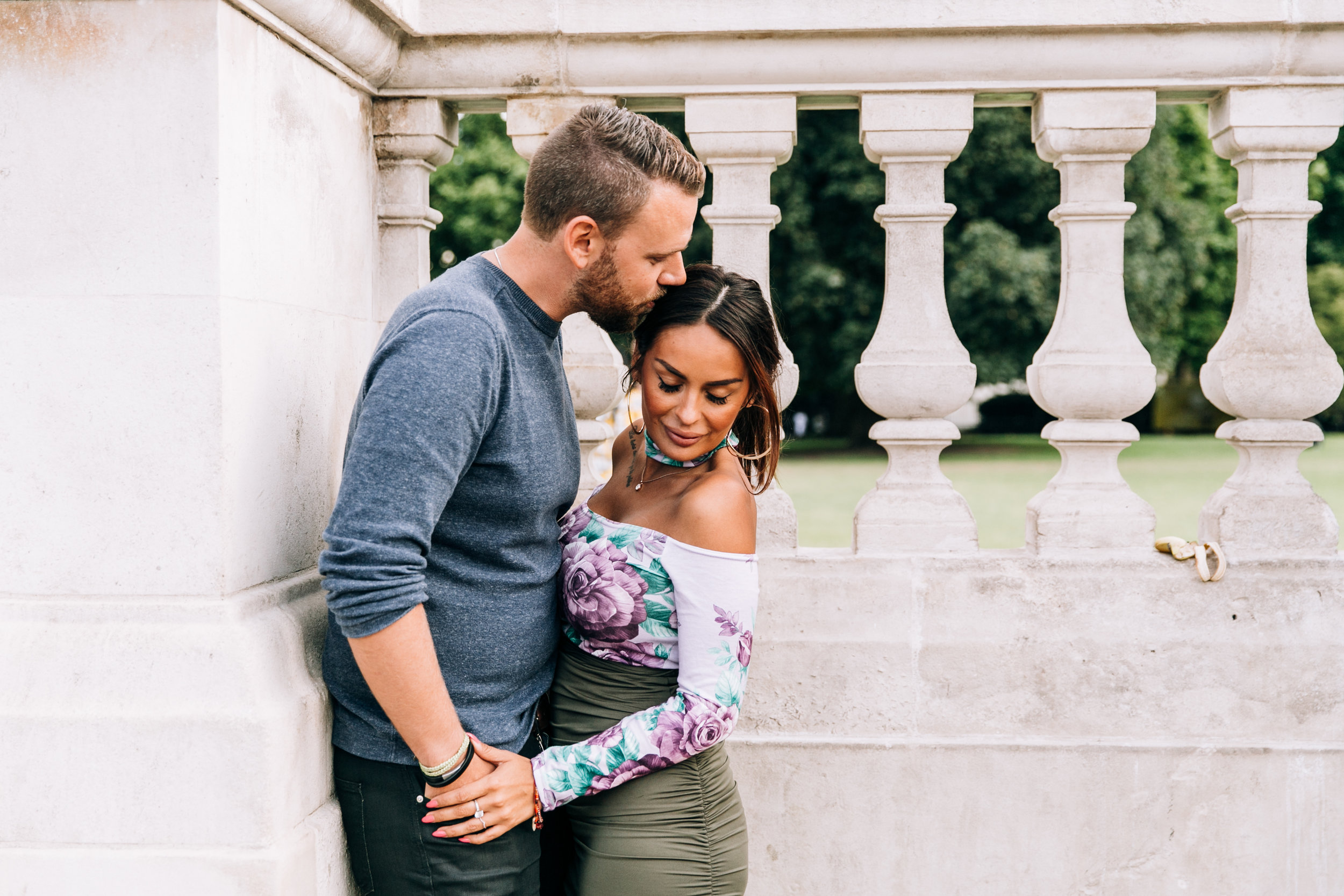 London Engagement Photographer, UK Engagement Photographer, Engagement Photos at Buckingham Palace, London Anniversary Photographer, UK Anniversary Photographer, London, England Engagement Photos