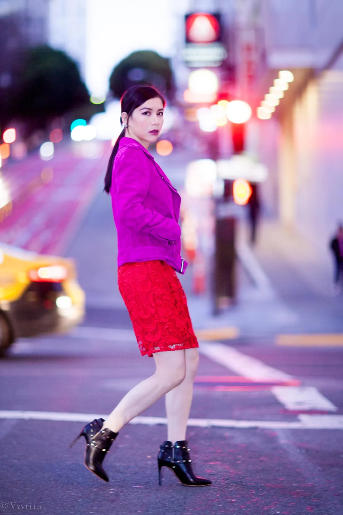 looks_fuchsia-suede-jacket_03.jpg