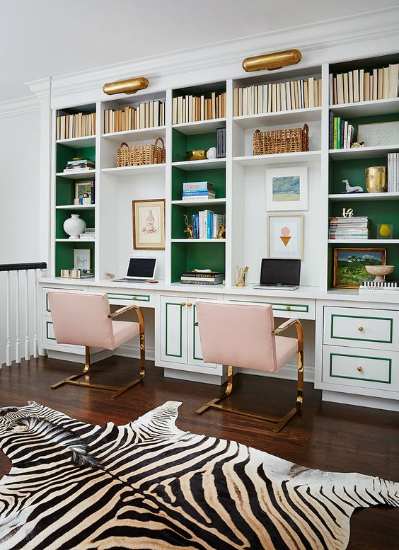 Wouldn´t mind this workspace. Image from Ladolcevitablog