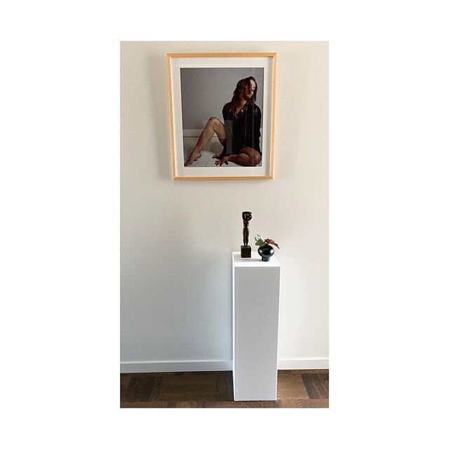Pedestal got a new home in my hallway.