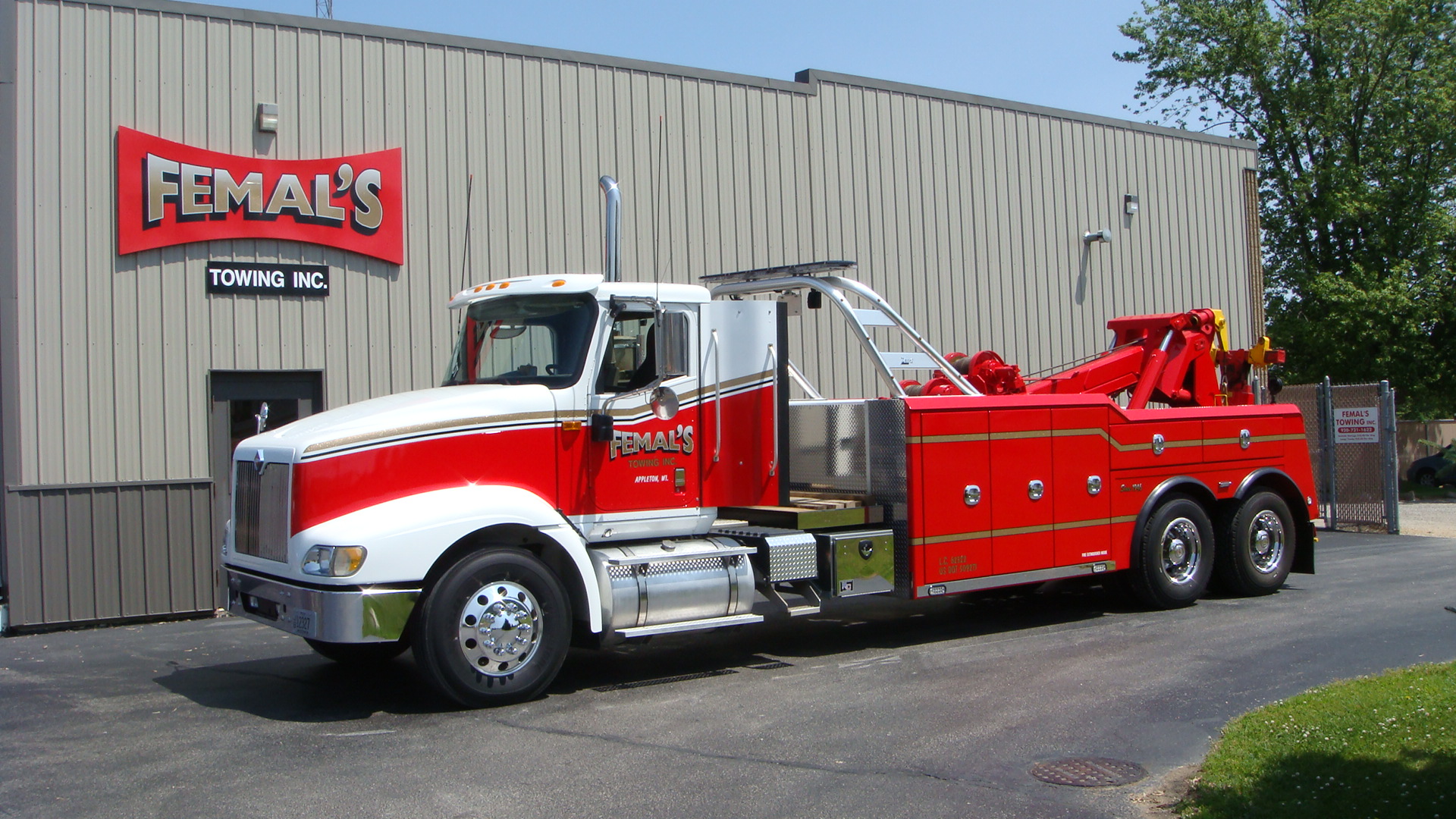 ih wrecker 002.JPG