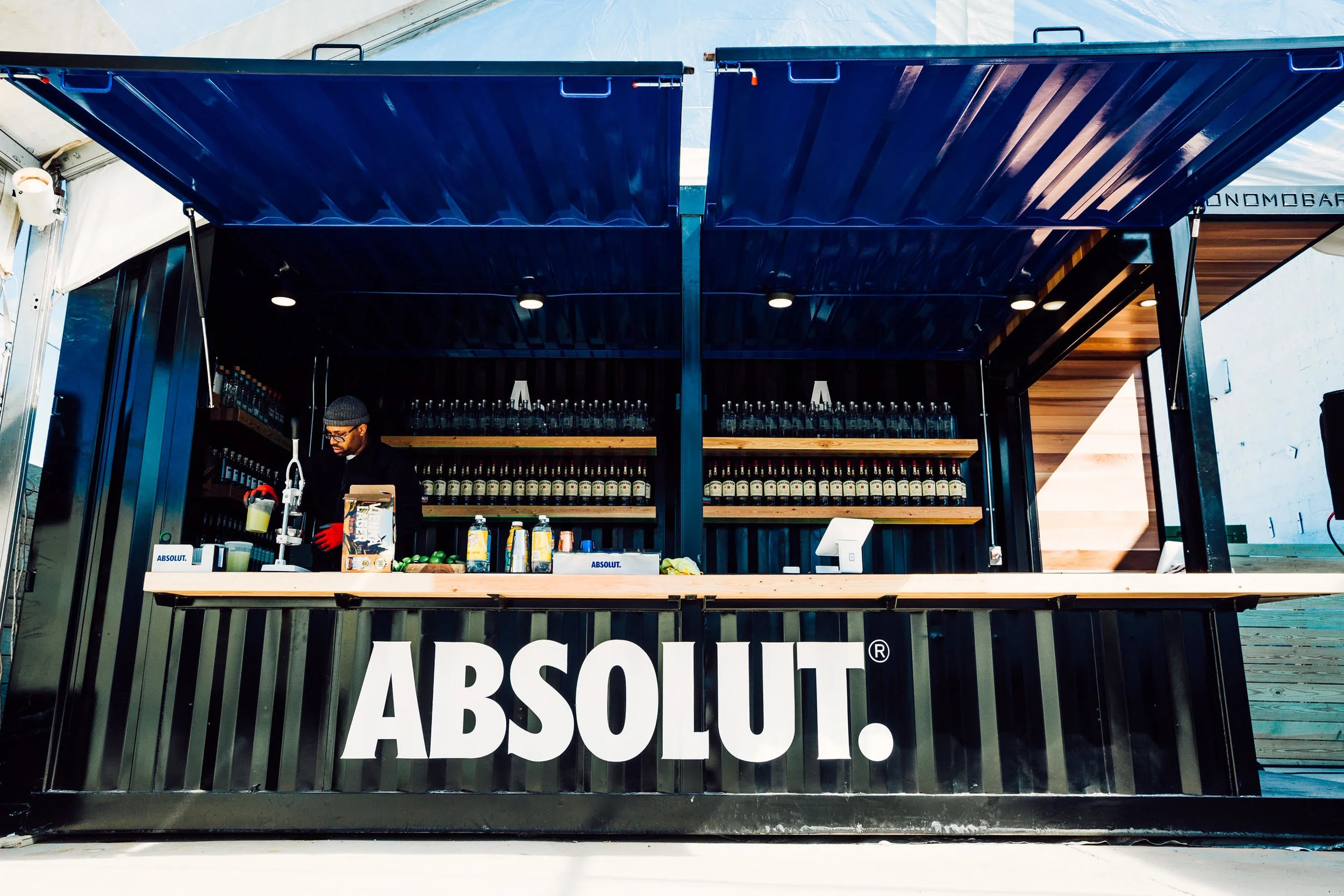 Absolut-1.jpg