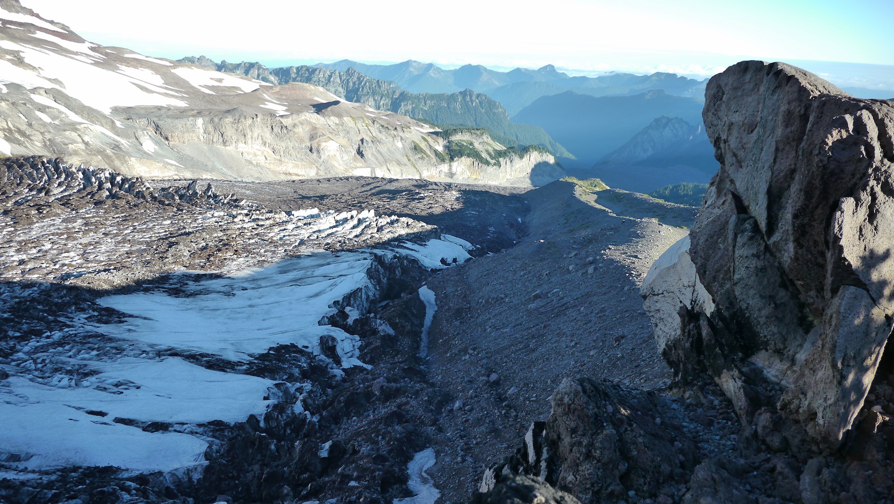 atop the "Jutt" looking down lower Curtis Ridge