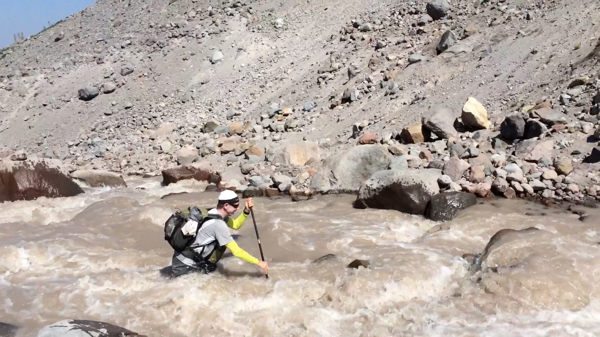 crossing the raging Eliot Creek, Timberline Trail