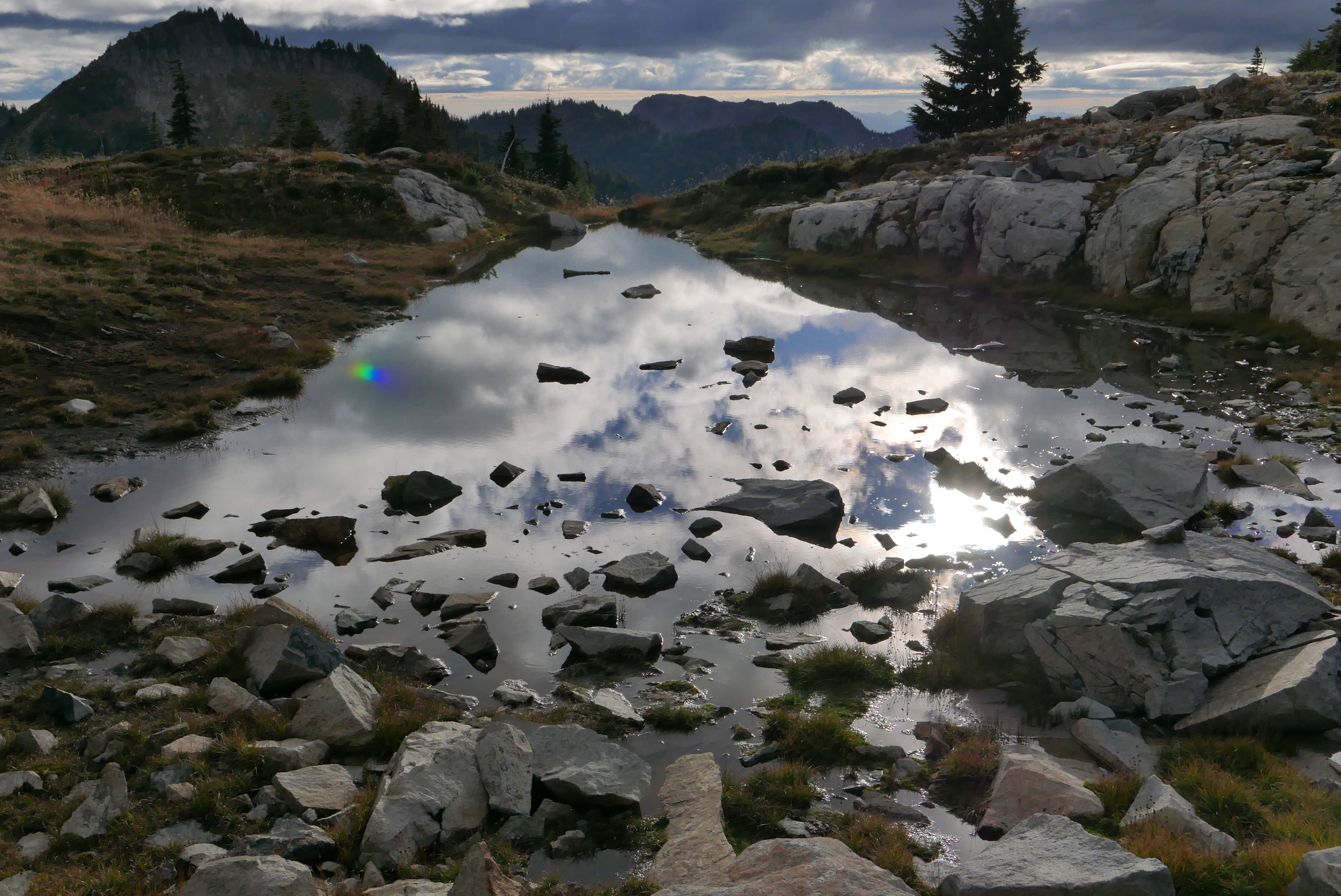 tarn below Pyramid Peak