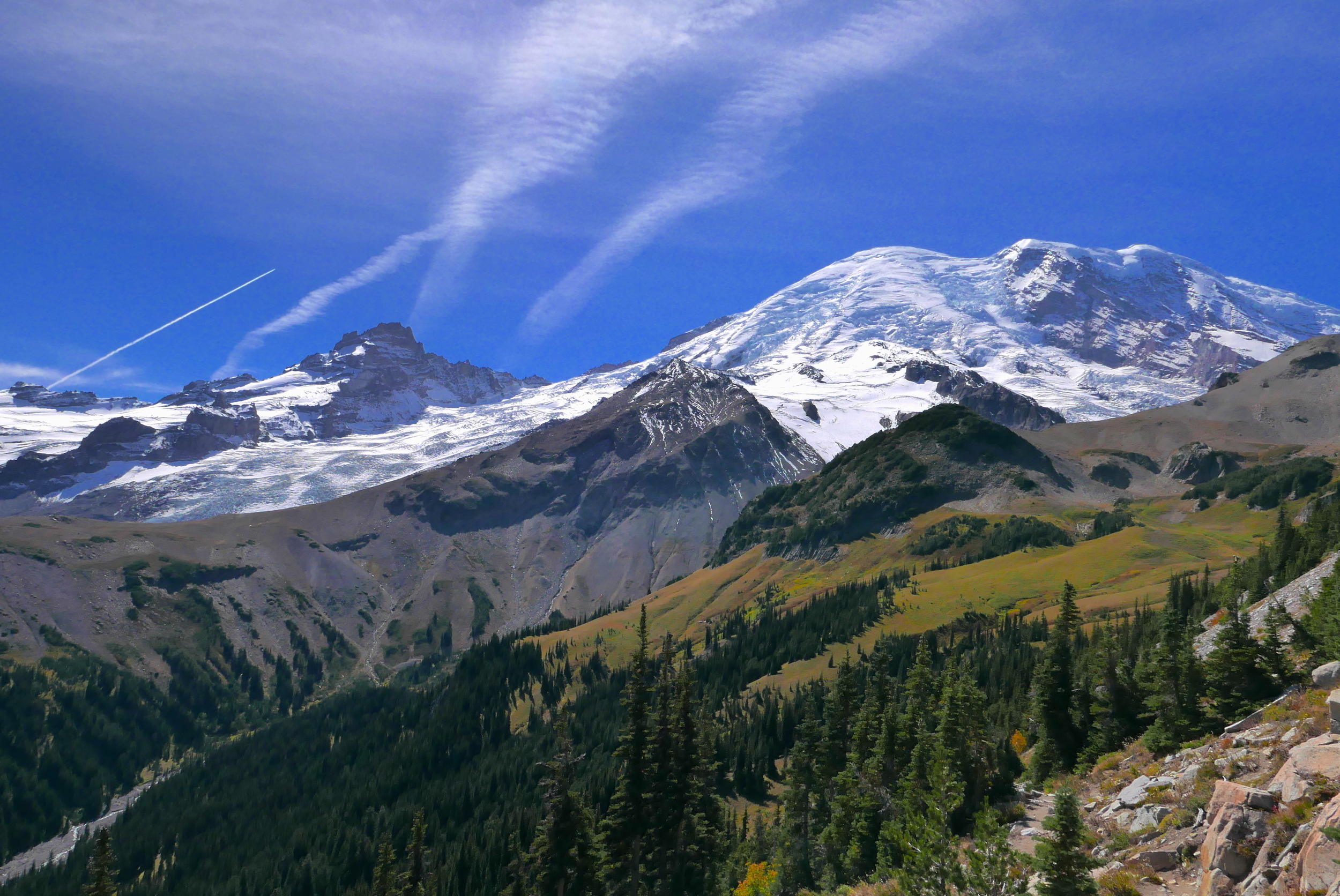 Mt. Ruth (center) on climb to First Burroughs Mountain