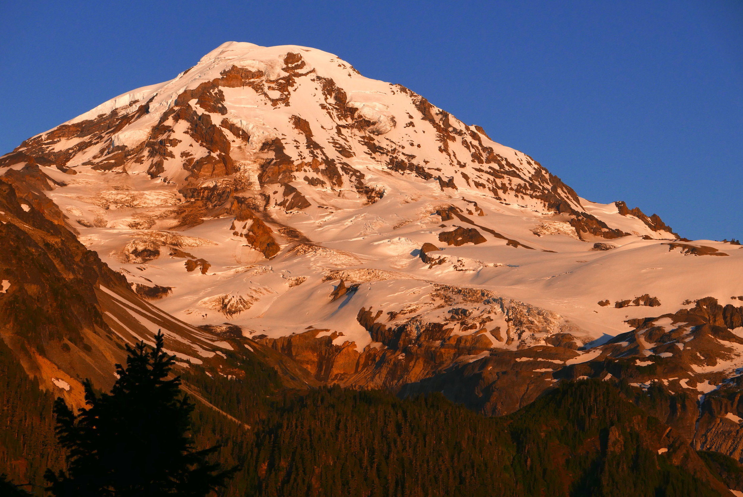 Alpenglow from Eagle's Roost, on the hike out (July 4, 2017)