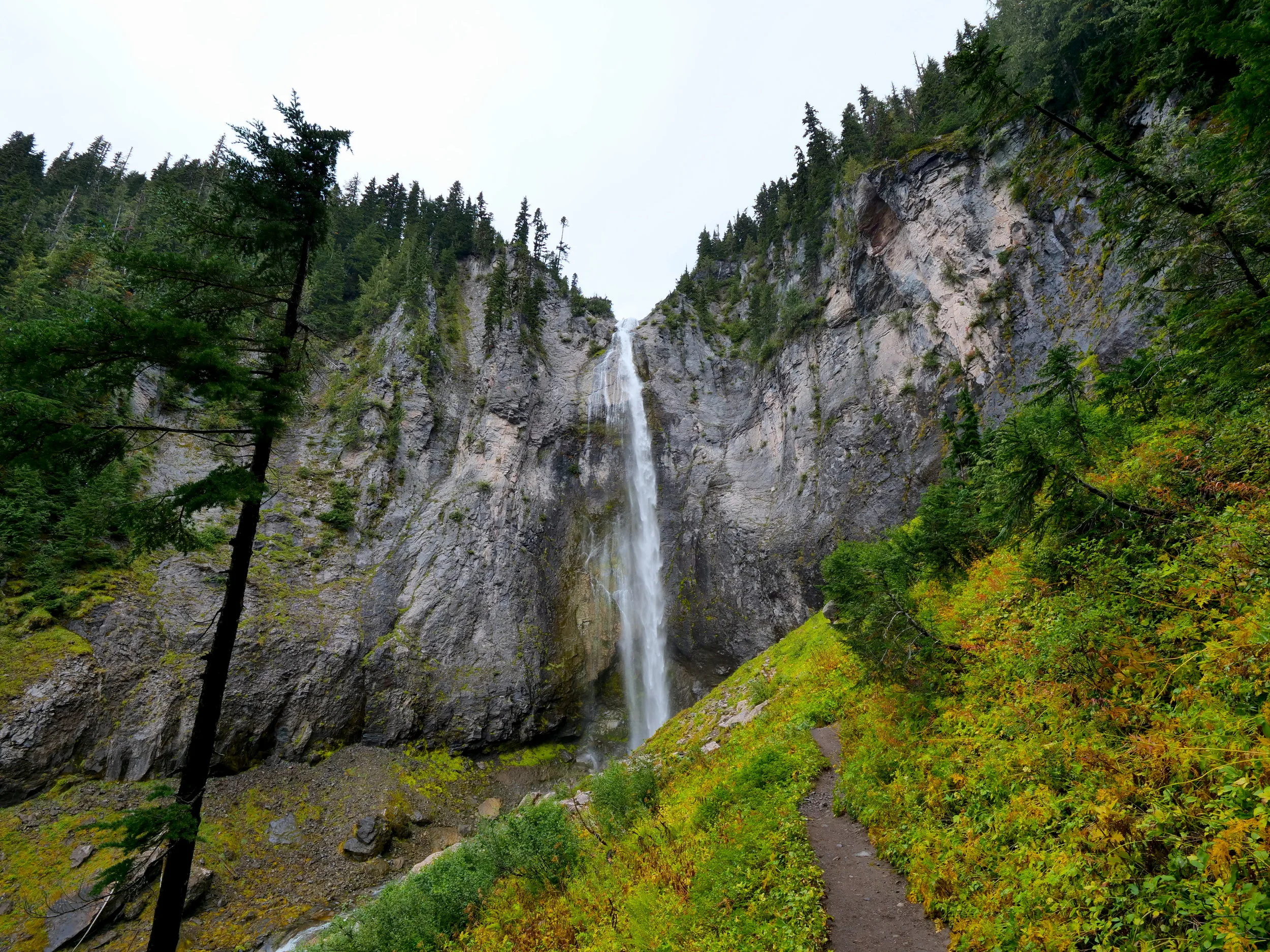 Comet Falls Trail