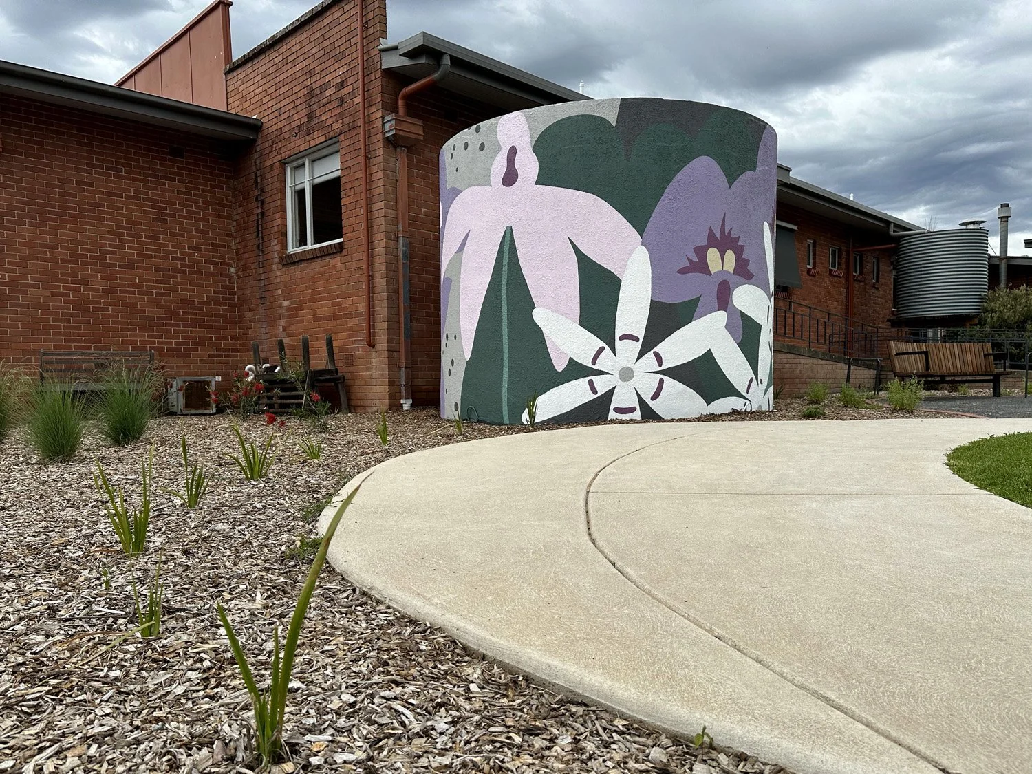 Kirrily Anderson Indigo North Health mural.07.jpg