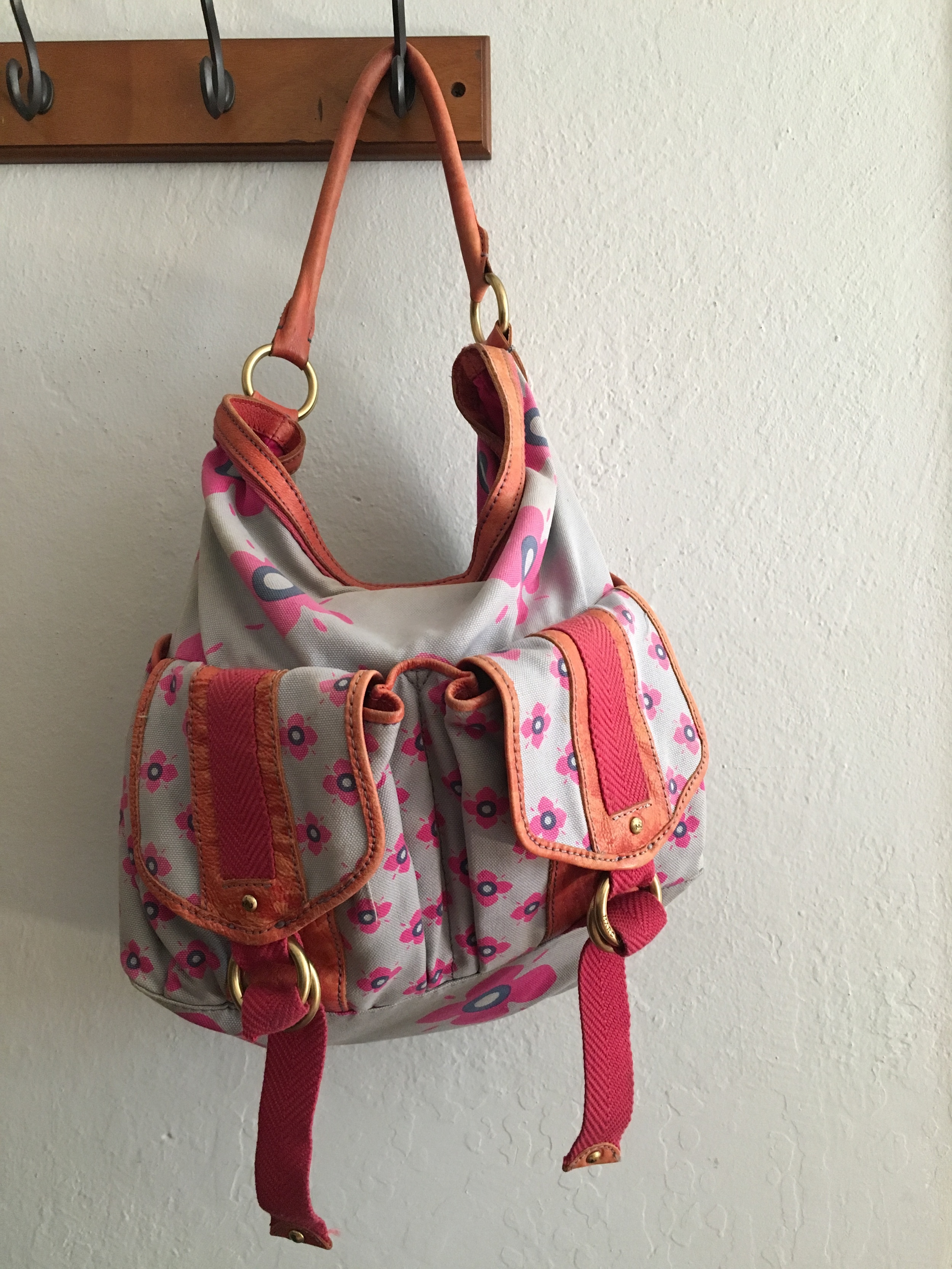 I totally adore this bag. It's Marc by Marc Jacobs, circa 2005ish,