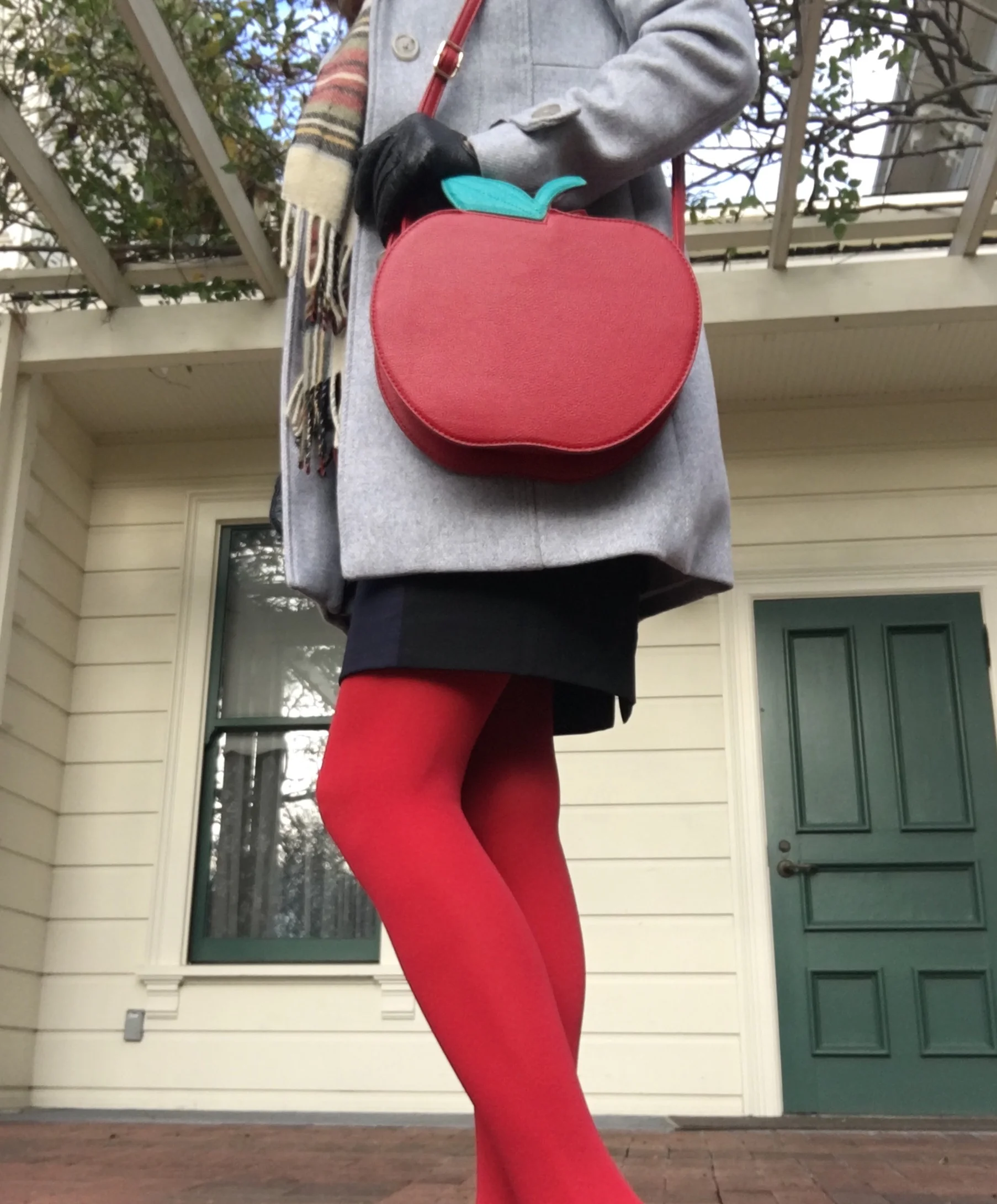 apple-purse.jpg