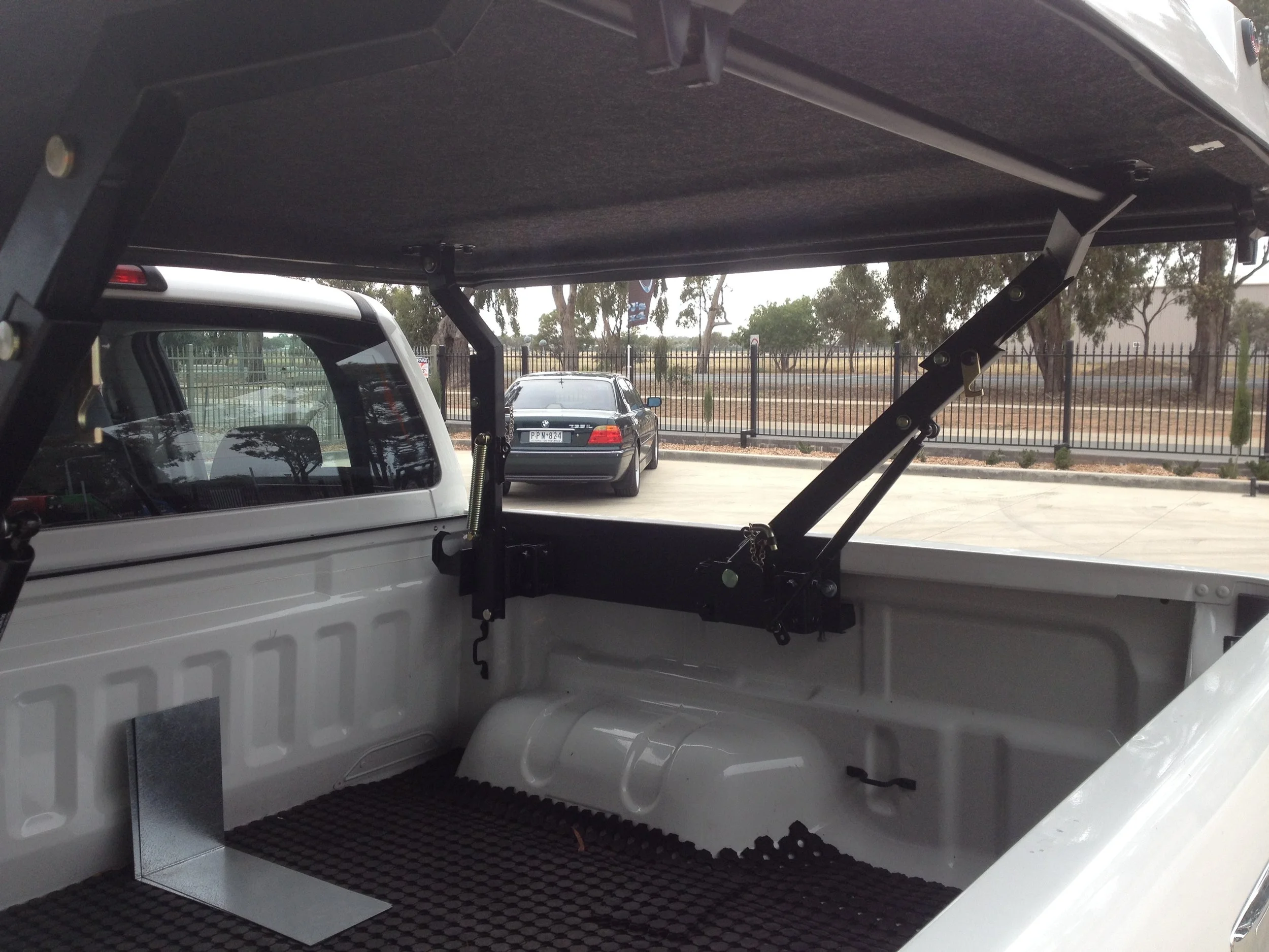 Mazda Top Up Lid Standard White 13.JPG